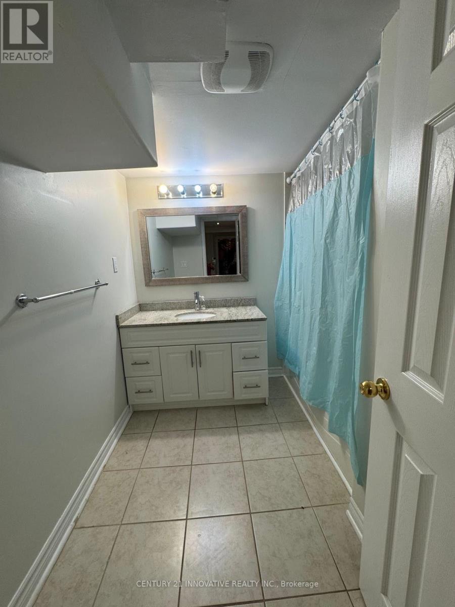 3674 Freeman Terrace, Mississauga, ON - Indoor Photo Showing Bathroom