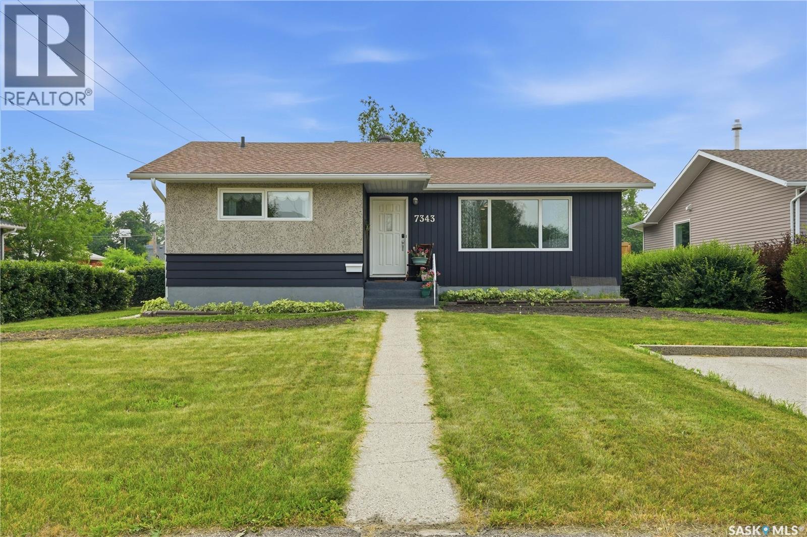 7343 8Th Avenue, Regina, SK - Outdoor