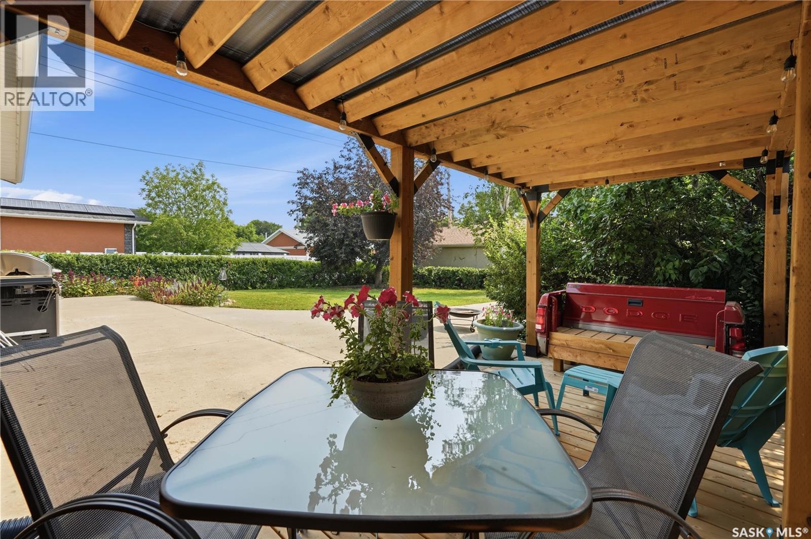 7343 8Th Avenue, Regina, SK - Outdoor With Deck Patio Veranda