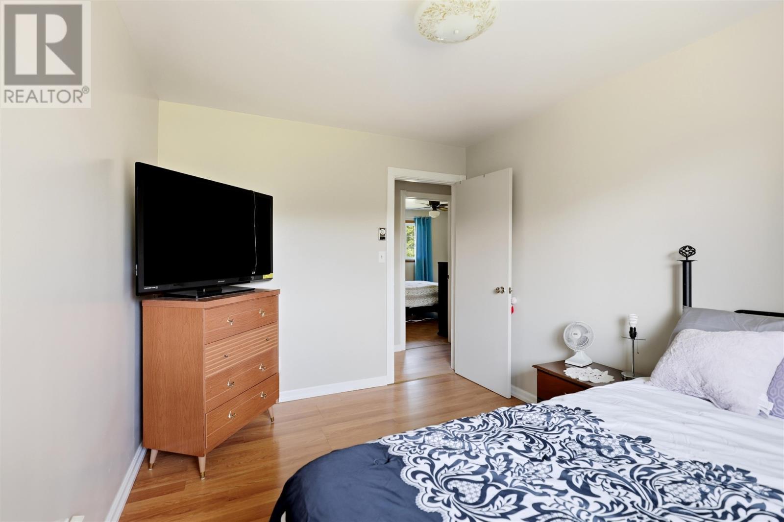 305 Moss Rd, Sault Ste. Marie, ON - Indoor Photo Showing Bedroom