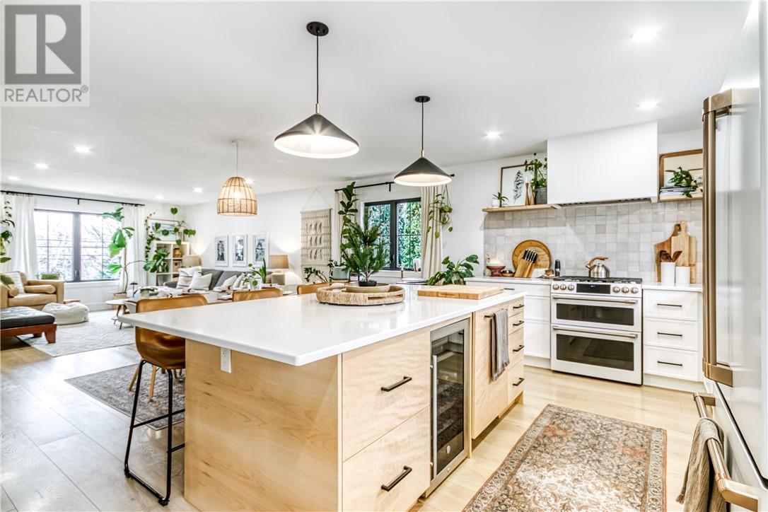 2016 Latimer Crescent, Sudbury, ON - Indoor Photo Showing Kitchen With Upgraded Kitchen