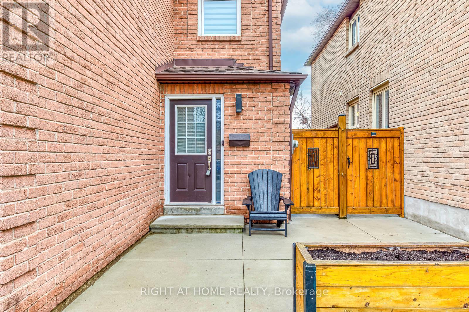 4164 Forest Fire Crescent, Mississauga, ON - Outdoor With Exterior