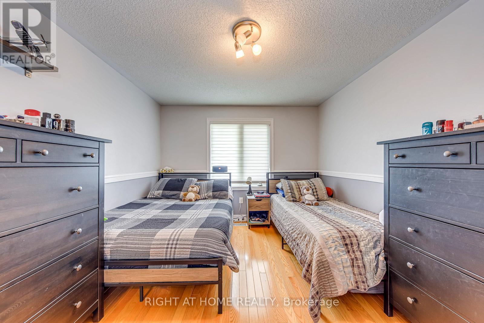 4164 Forest Fire Crescent, Mississauga, ON - Indoor Photo Showing Bedroom
