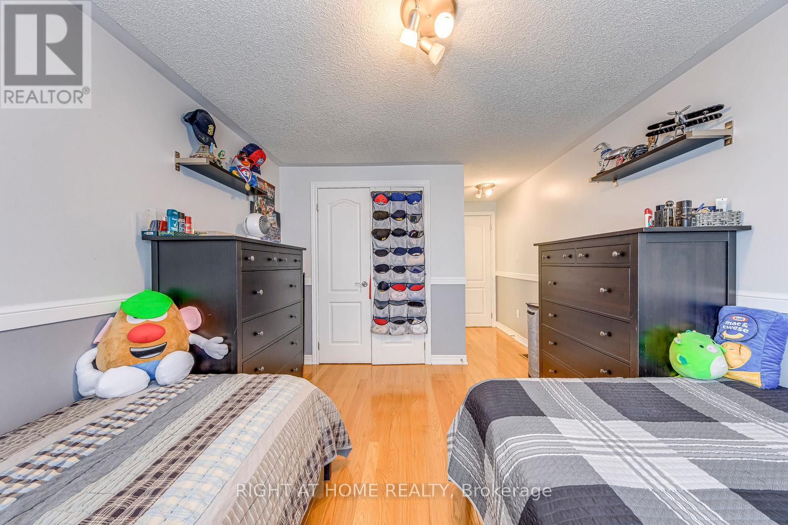 4164 Forest Fire Crescent, Mississauga, ON - Indoor Photo Showing Bedroom