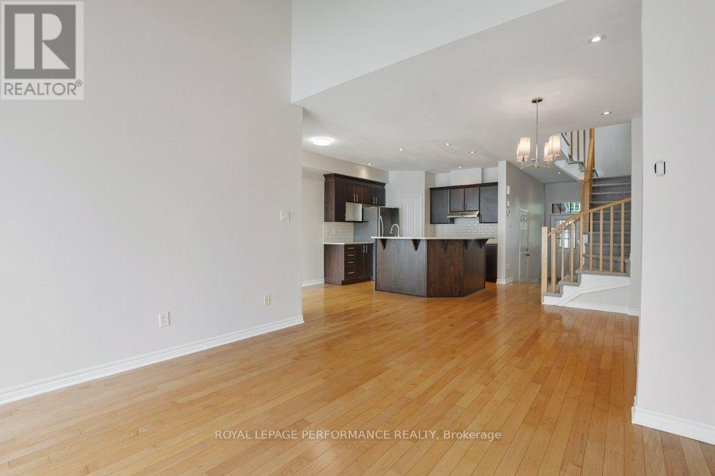 306 Waymark Crescent, Ottawa, ON - Indoor Photo Showing Kitchen