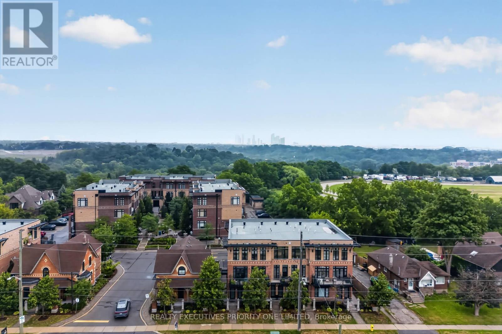59 - 8161 Kipling Avenue, Vaughan, ON - Outdoor With View