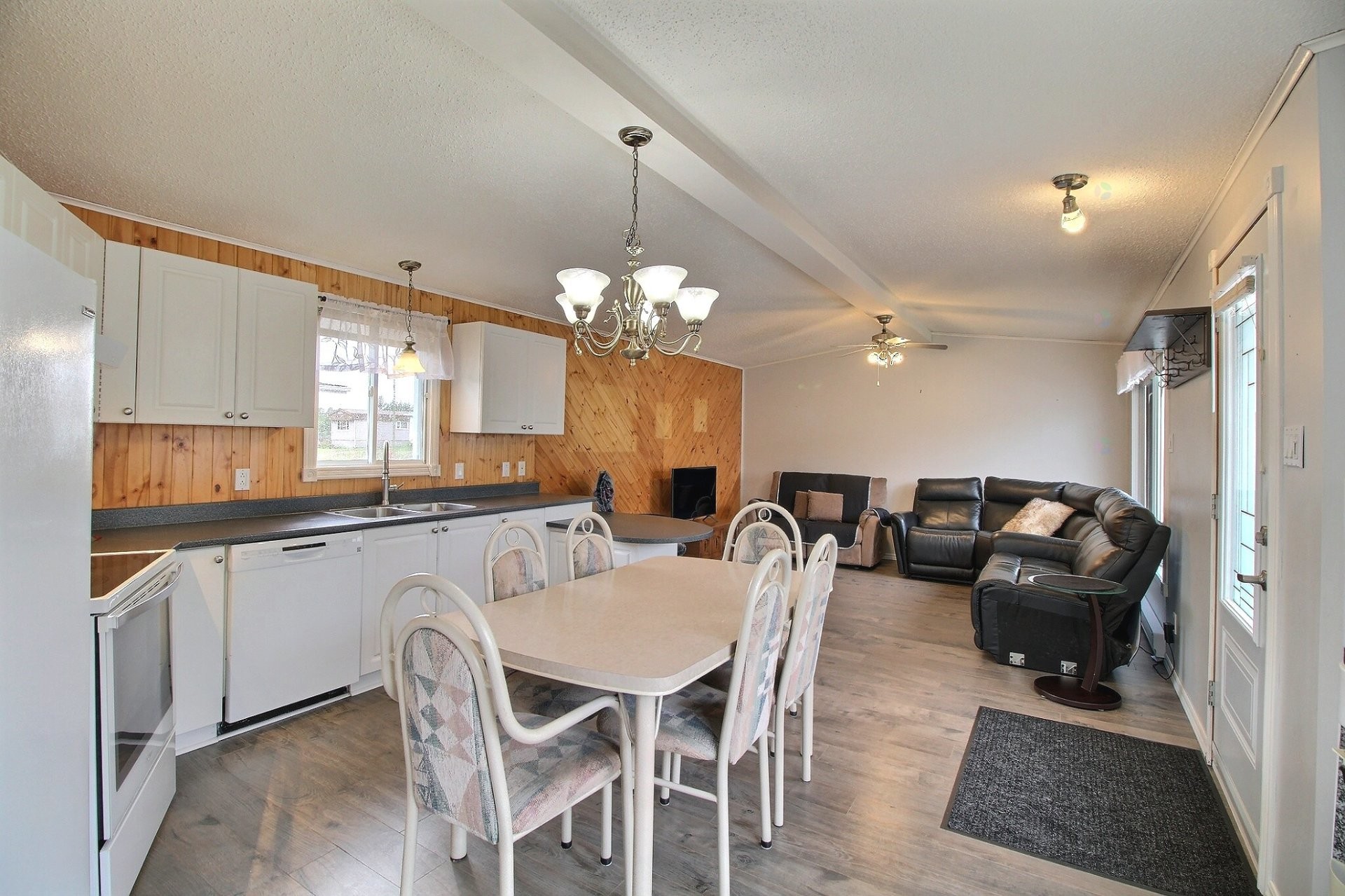 Vue d'ensemble - 38 Rue Dumont O., Rouyn-Noranda, QC - Indoor