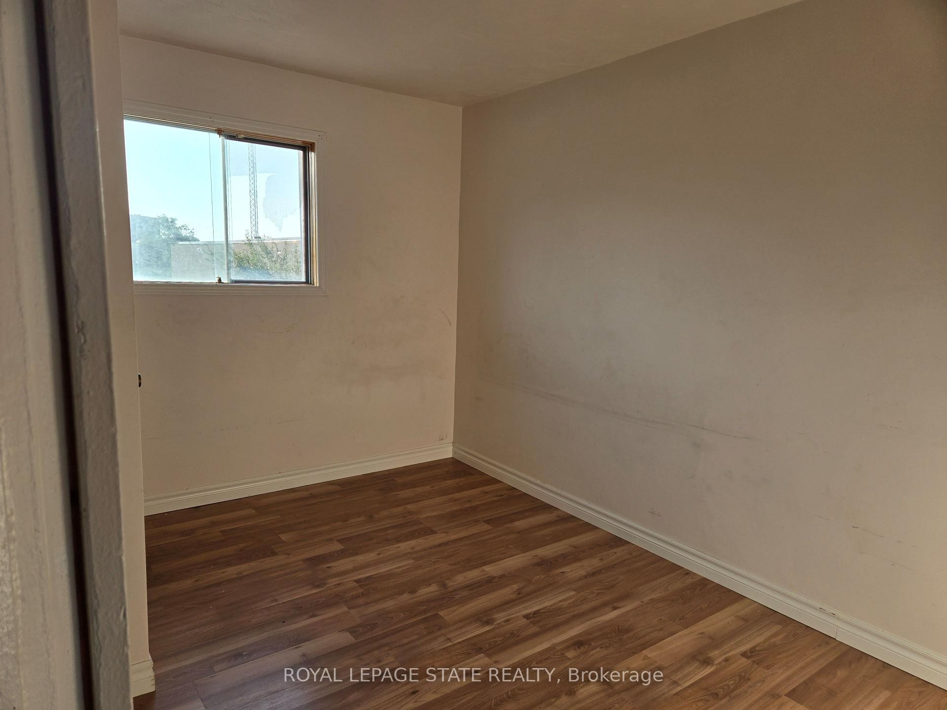 224 Burgar Street, Welland, ON - Indoor Photo Showing Other Room