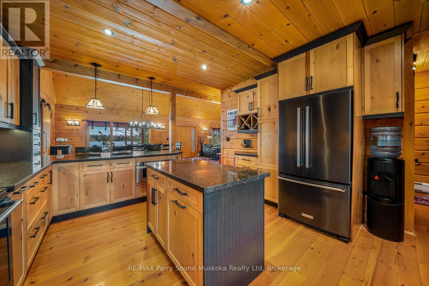 48 Wendy'S Lane, Mckellar, ON - Indoor Photo Showing Kitchen