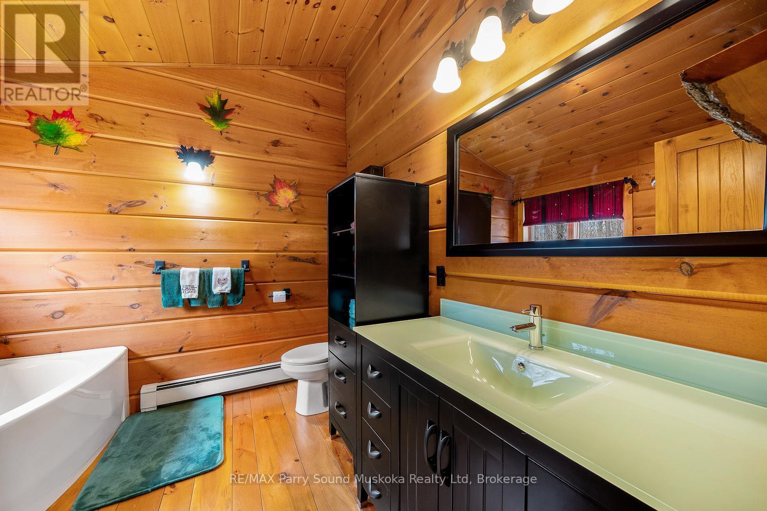 48 Wendy'S Lane, Mckellar, ON - Indoor Photo Showing Bathroom