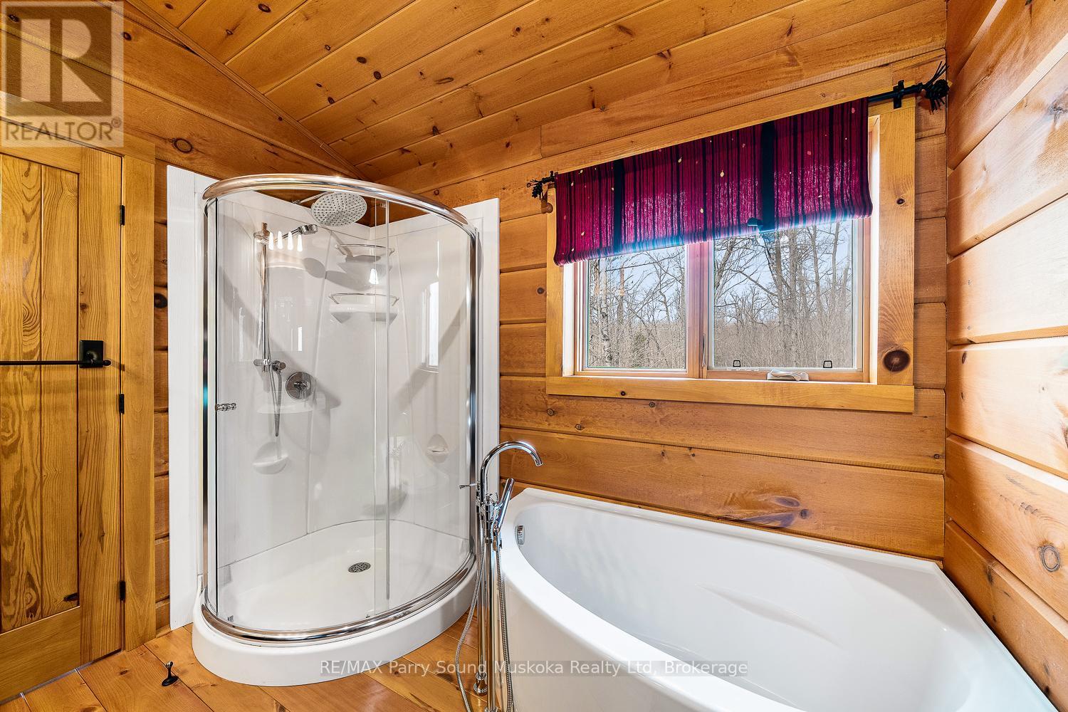 48 Wendy'S Lane, Mckellar, ON - Indoor Photo Showing Bathroom