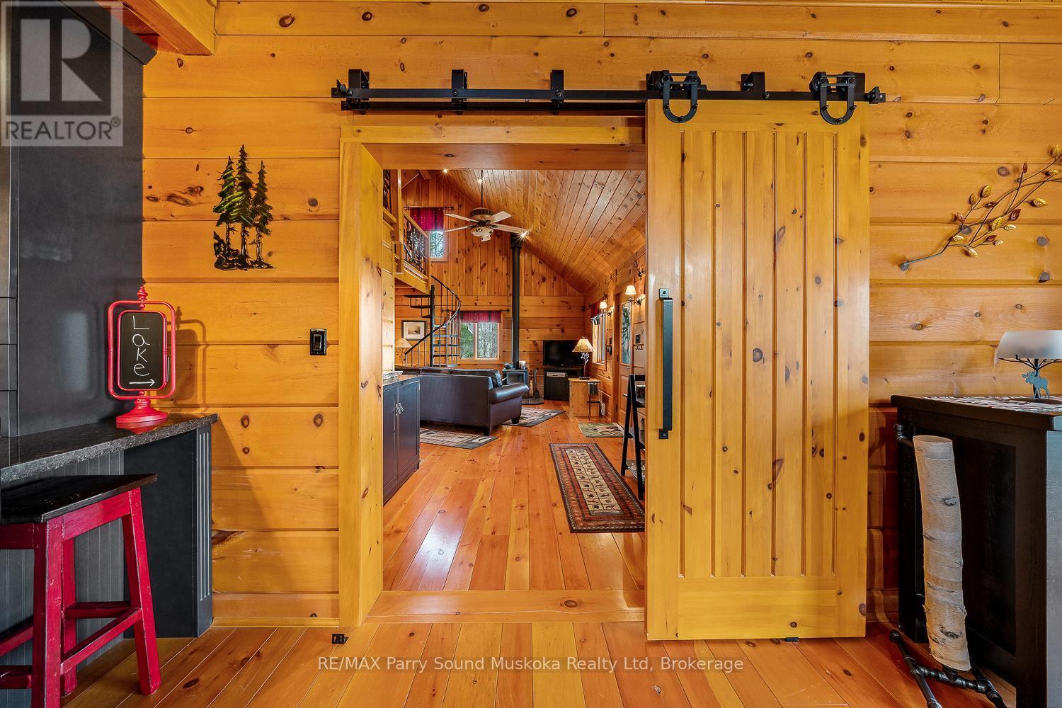 48 Wendy'S Lane, Mckellar, ON - Indoor Photo Showing Other Room
