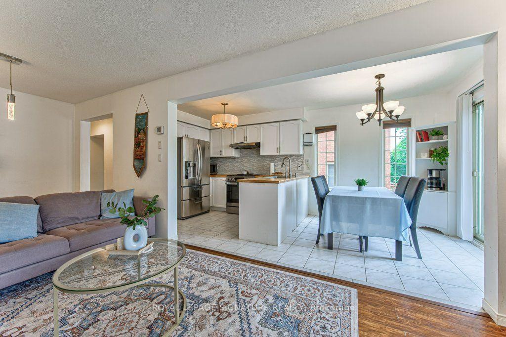 16 Westvillage Drive, Hamilton, ON - Indoor