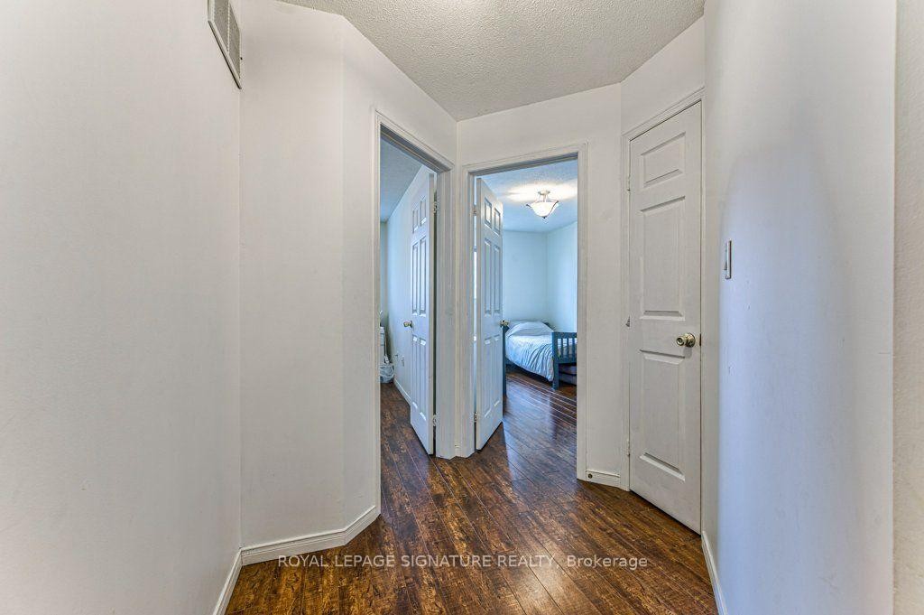 16 Westvillage Drive, Hamilton, ON - Indoor Photo Showing Other Room