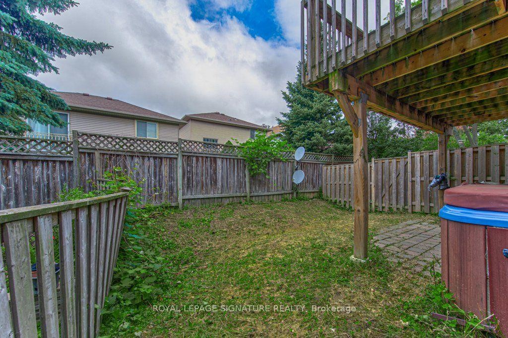 16 Westvillage Drive, Hamilton, ON - Outdoor