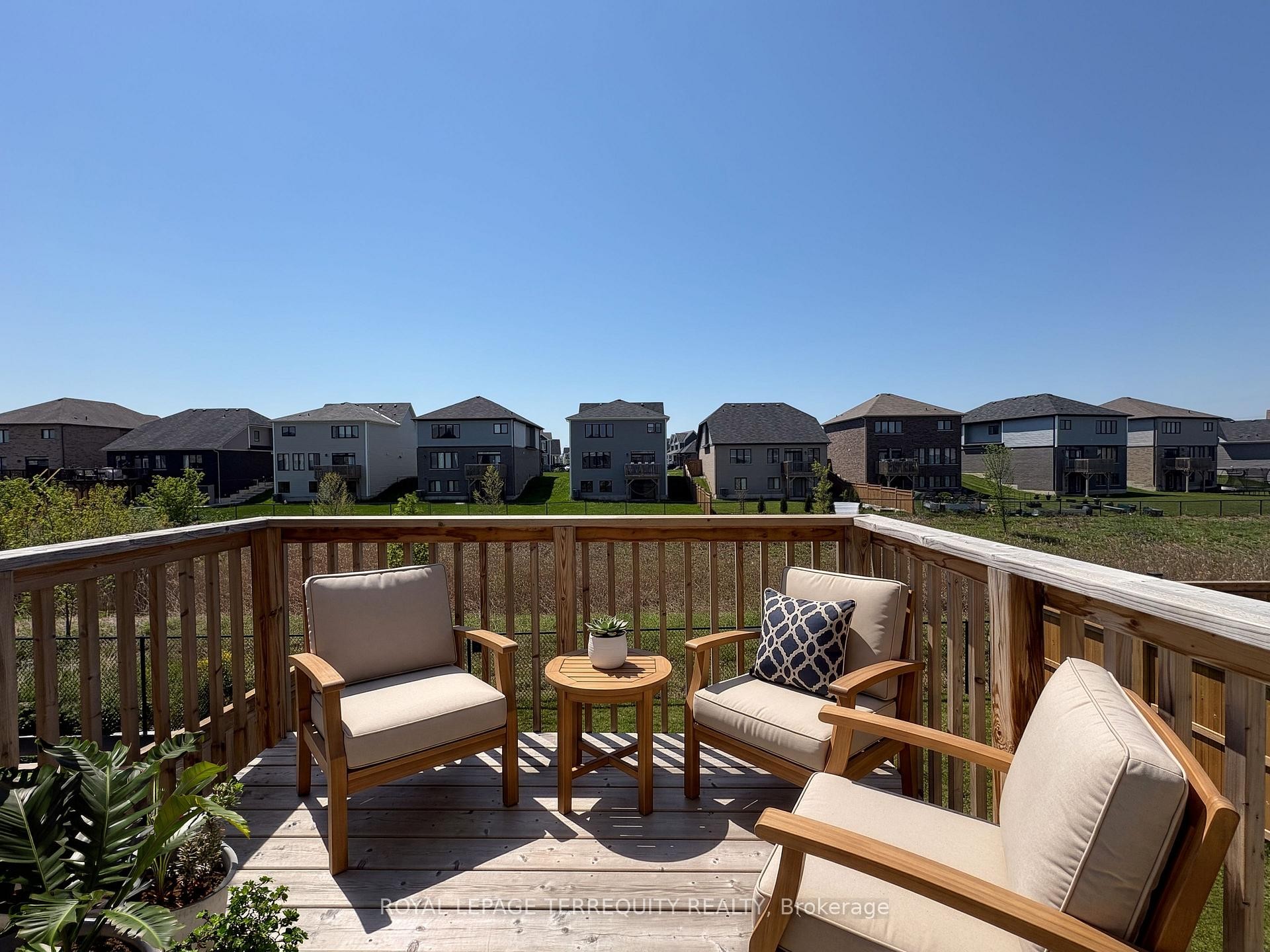 285 Vanilla Trail, Thorold, ON - Outdoor