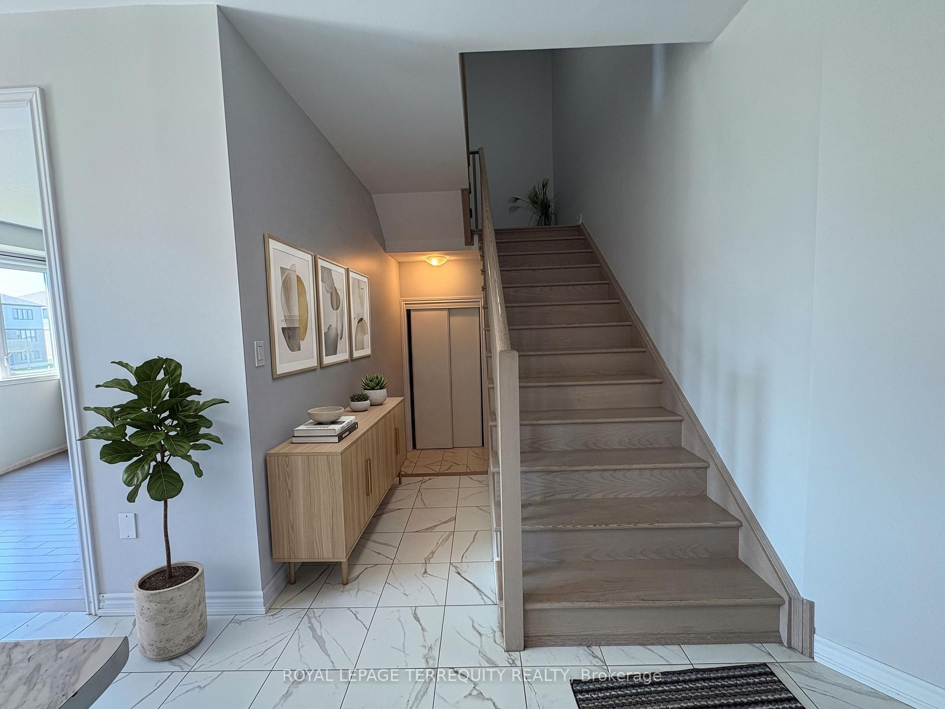 285 Vanilla Trail, Thorold, ON - Indoor Photo Showing Other Room