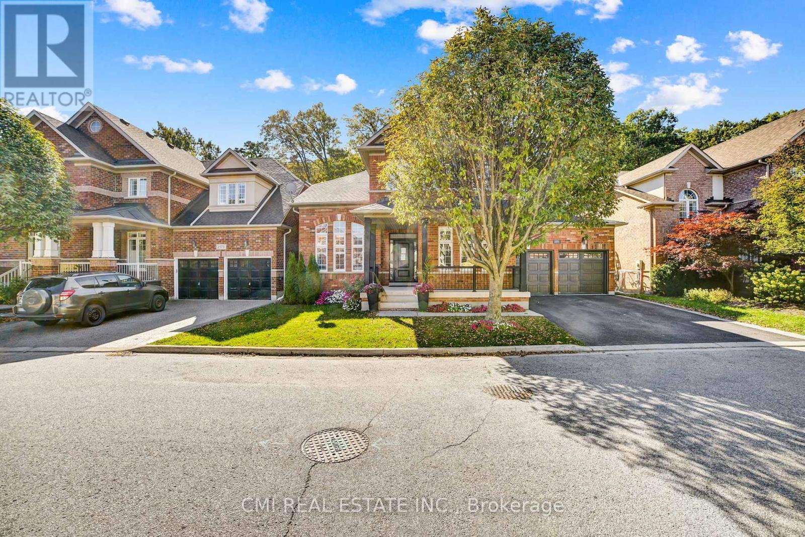 2171 Jardine Crescent, Burlington, ON - Outdoor With Facade