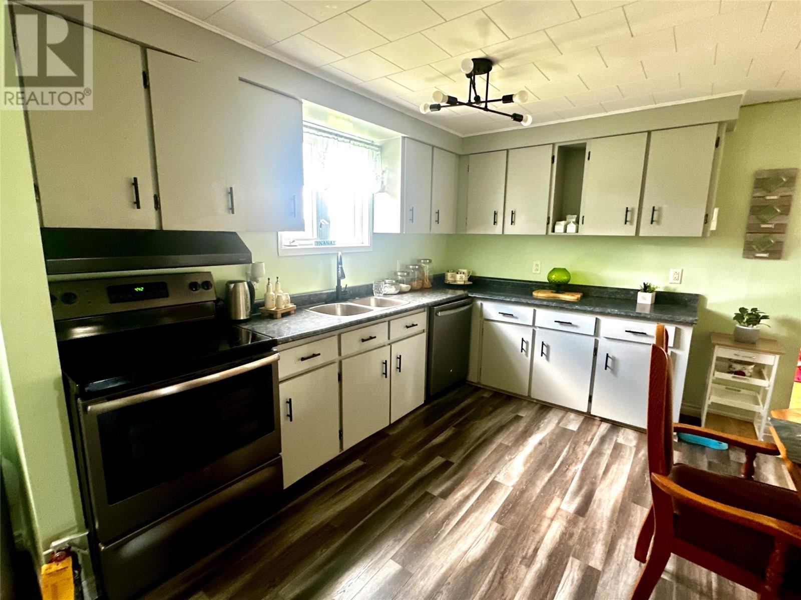 3 Sunset Drive, Badger, NL - Indoor Photo Showing Kitchen With Double Sink