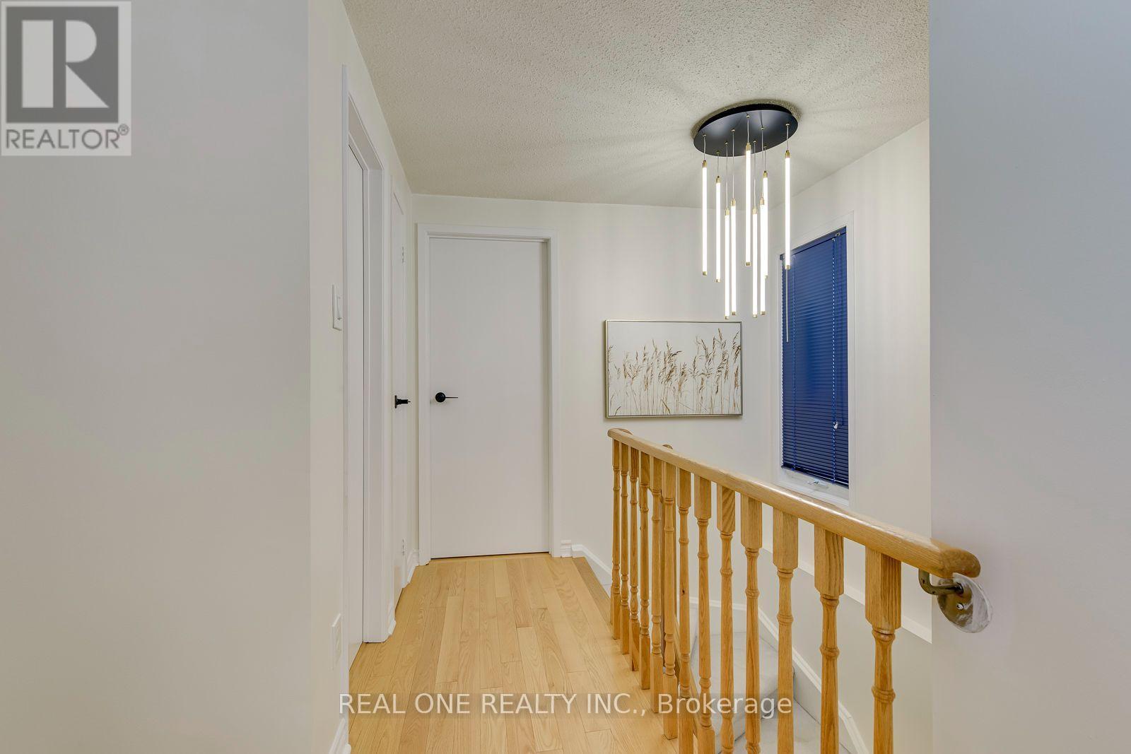 741 Queensbridge Drive, Mississauga, ON - Indoor Photo Showing Other Room