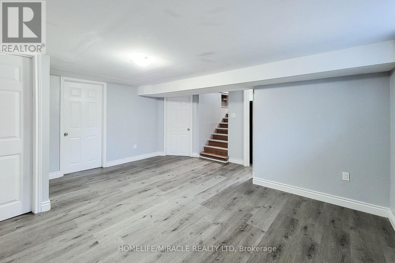87 Rice Road, Welland, ON - Indoor Photo Showing Other Room