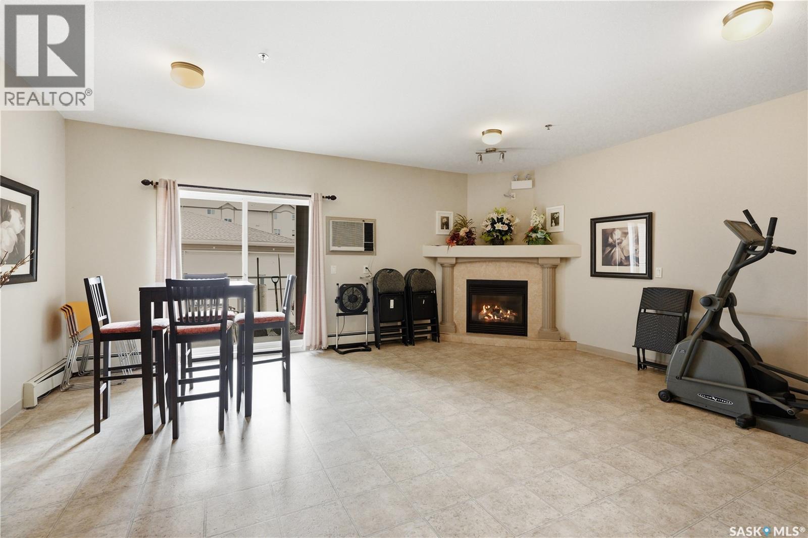 303 302 Nelson Road, Saskatoon, SK - Indoor With Fireplace