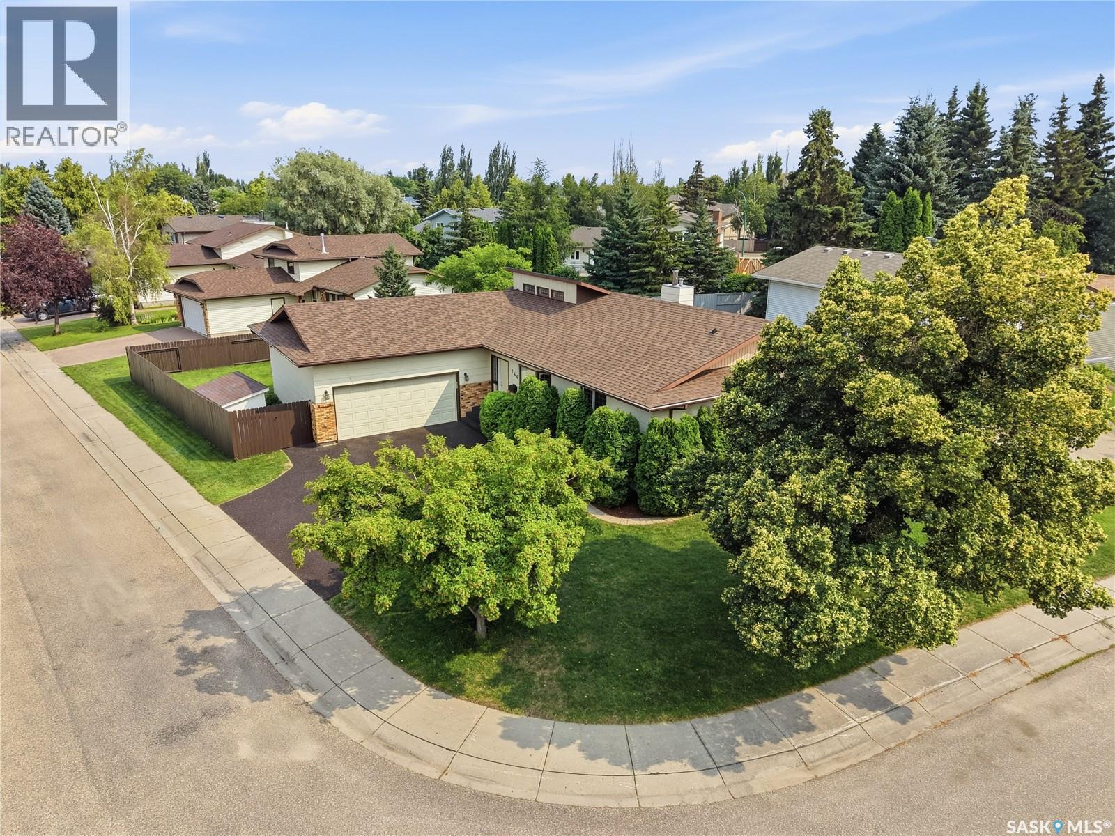 746 Wilkinson Way, Saskatoon, SK