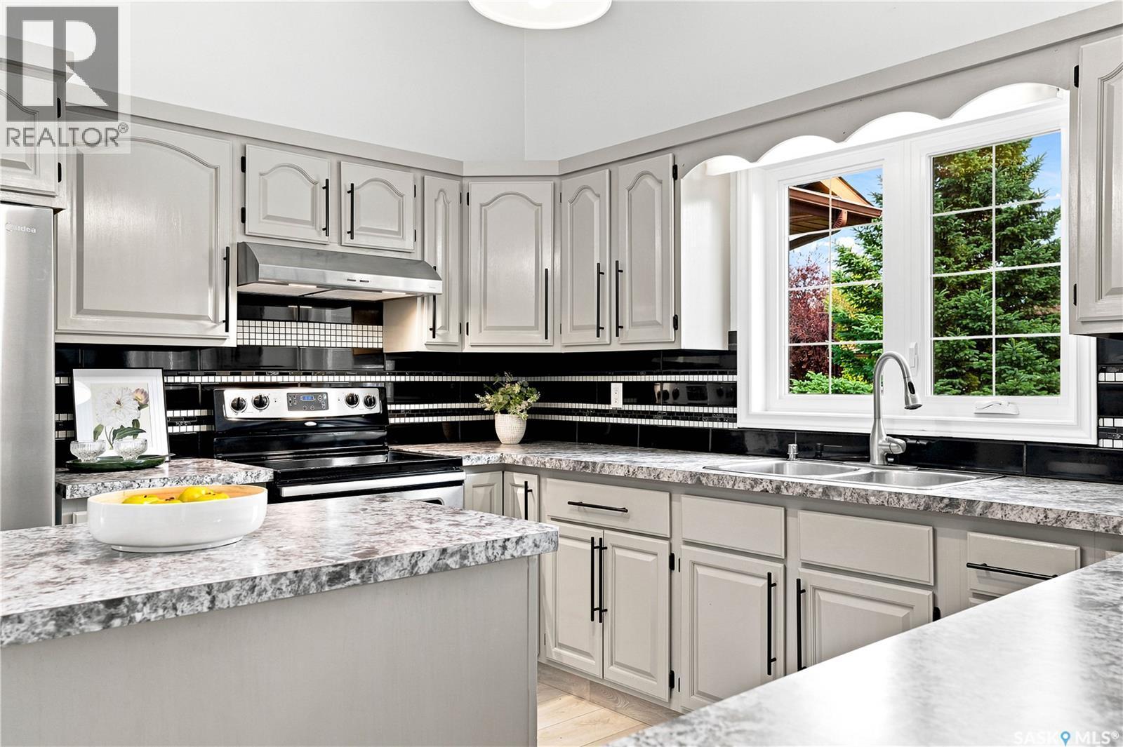 746 Wilkinson Way, Saskatoon, SK