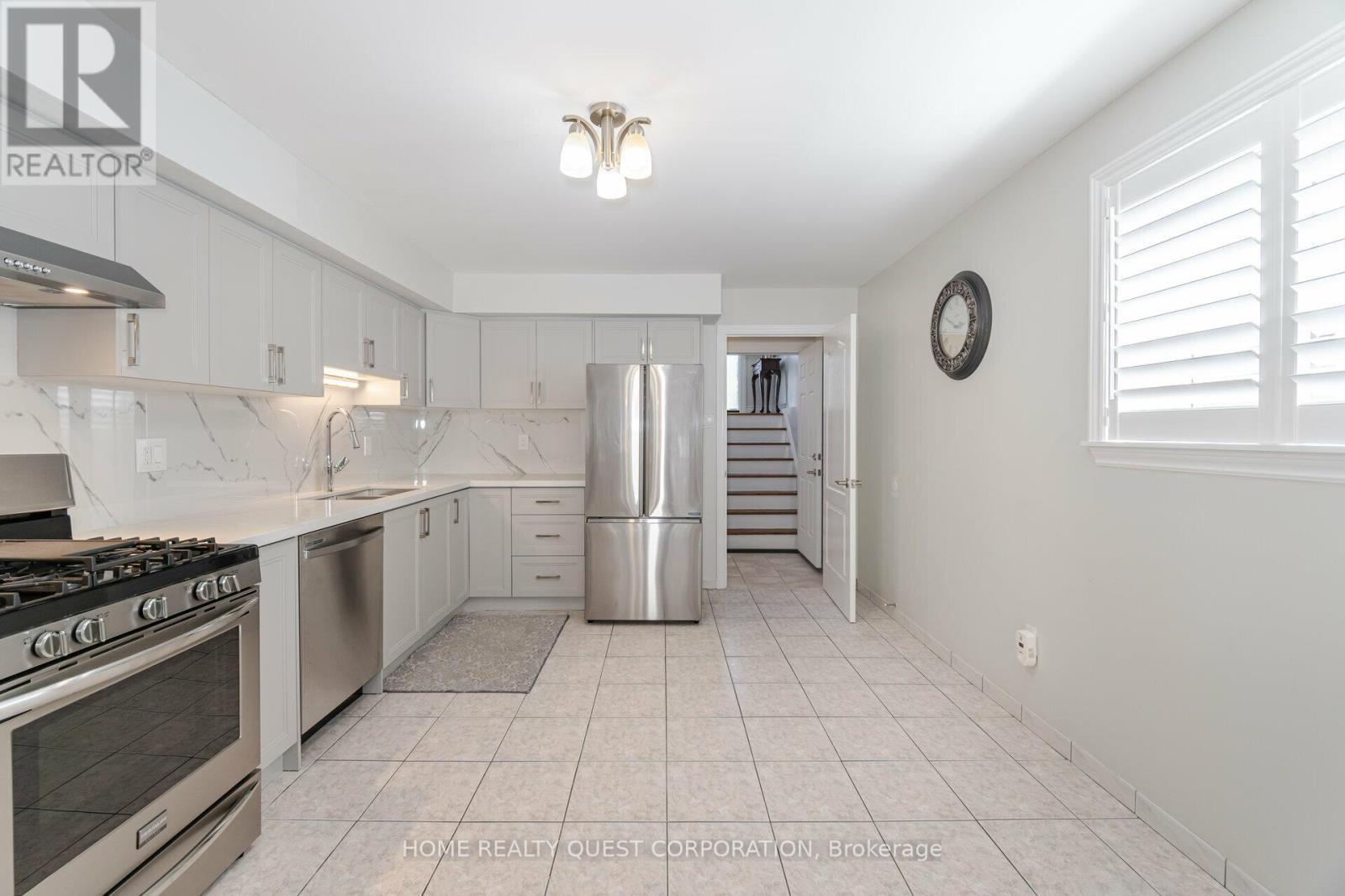 Modern Basement Kitchen - 4190 Bishopstoke Lane, Mississauga, ON - Indoor Photo Showing Kitchen