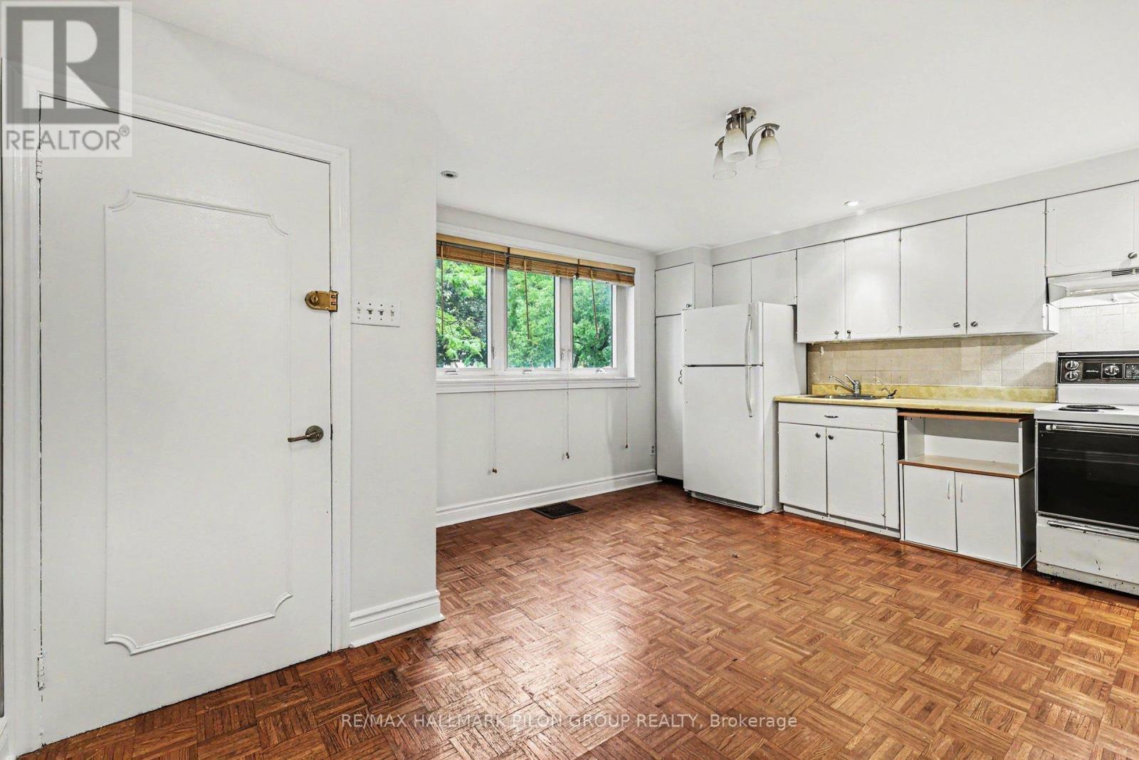 528 Guy Street, Ottawa, ON - Indoor Photo Showing Kitchen