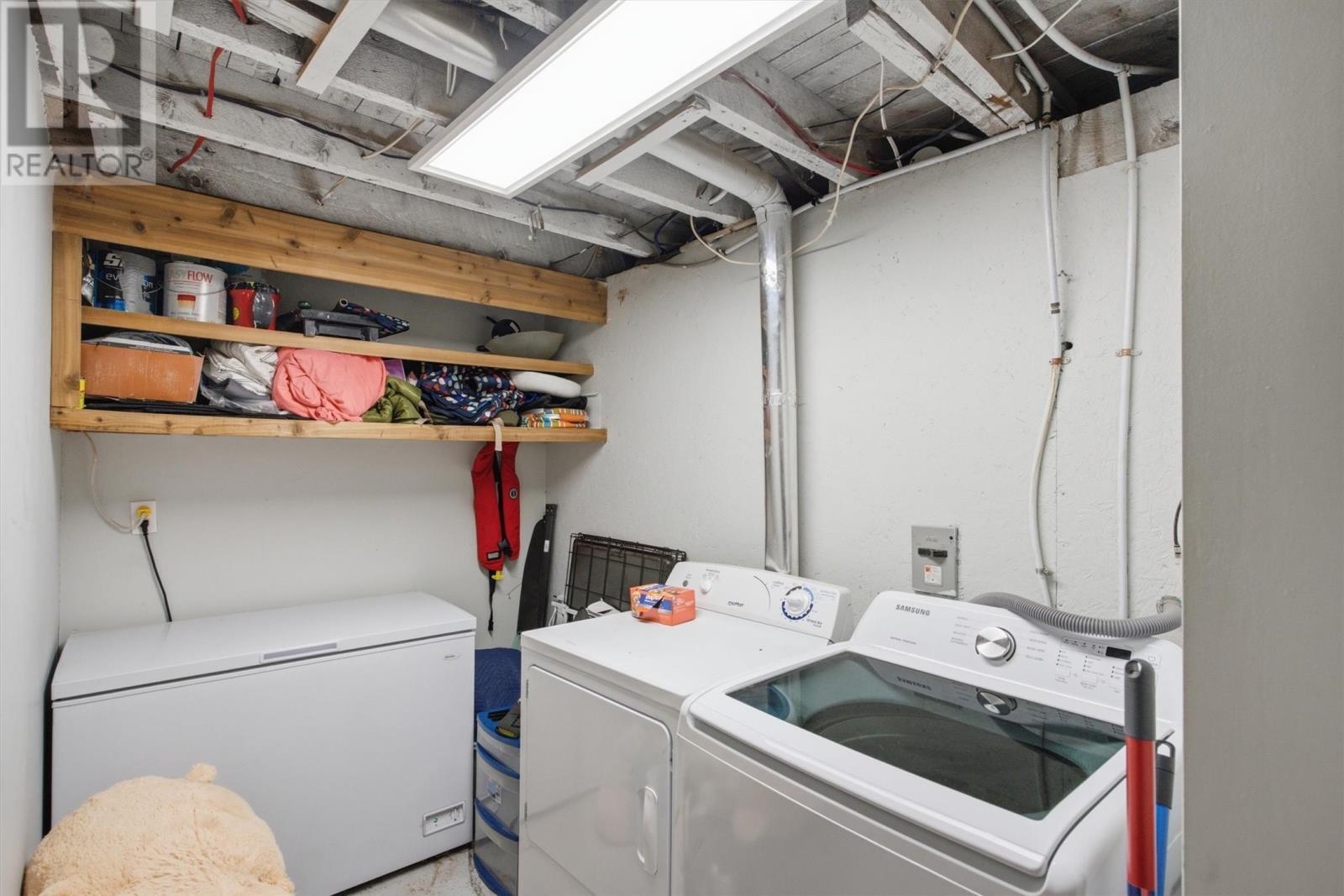 11 Pine Crescent, Birchy Bay, NL - Indoor Photo Showing Laundry Room