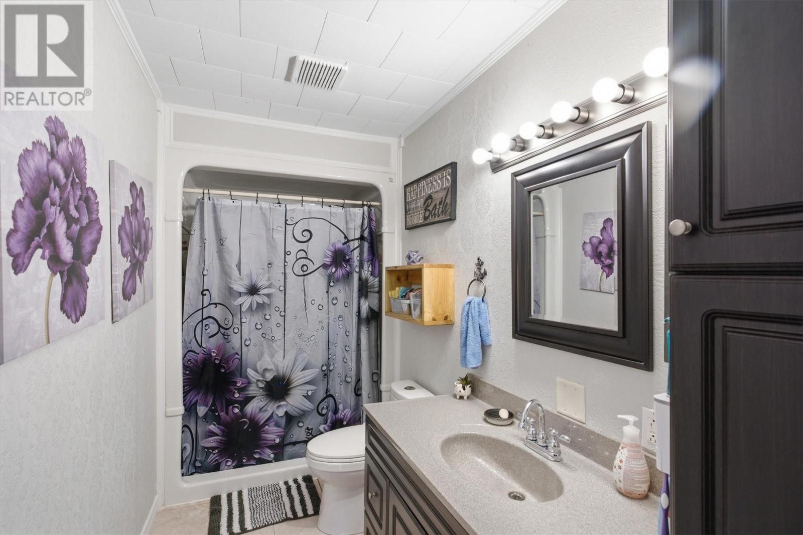 11 Pine Crescent, Birchy Bay, NL - Indoor Photo Showing Bathroom
