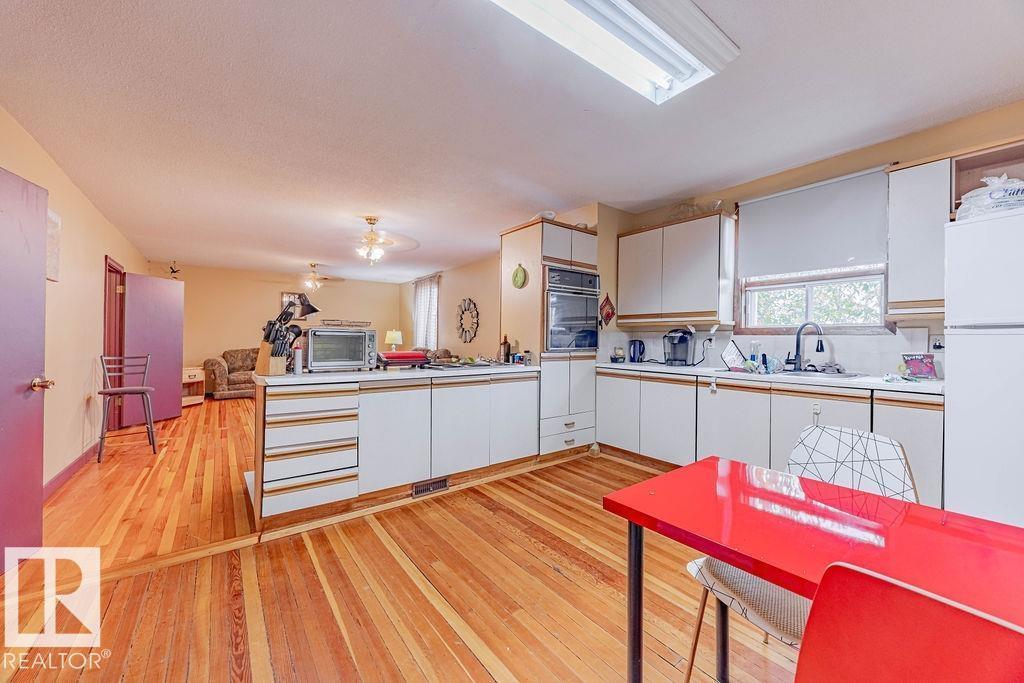 4912 50 St, Egremont, AB - Indoor Photo Showing Kitchen