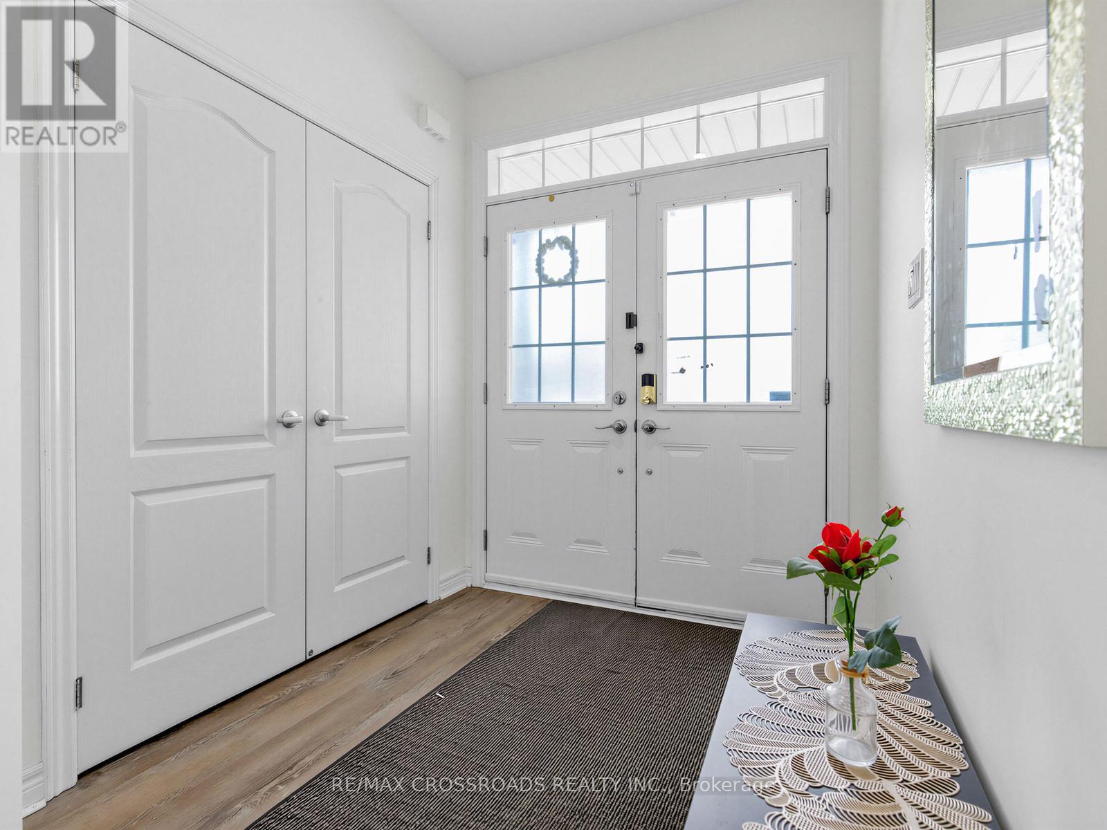 23 Worthview Drive S, Vaughan, ON - Indoor Photo Showing Other Room