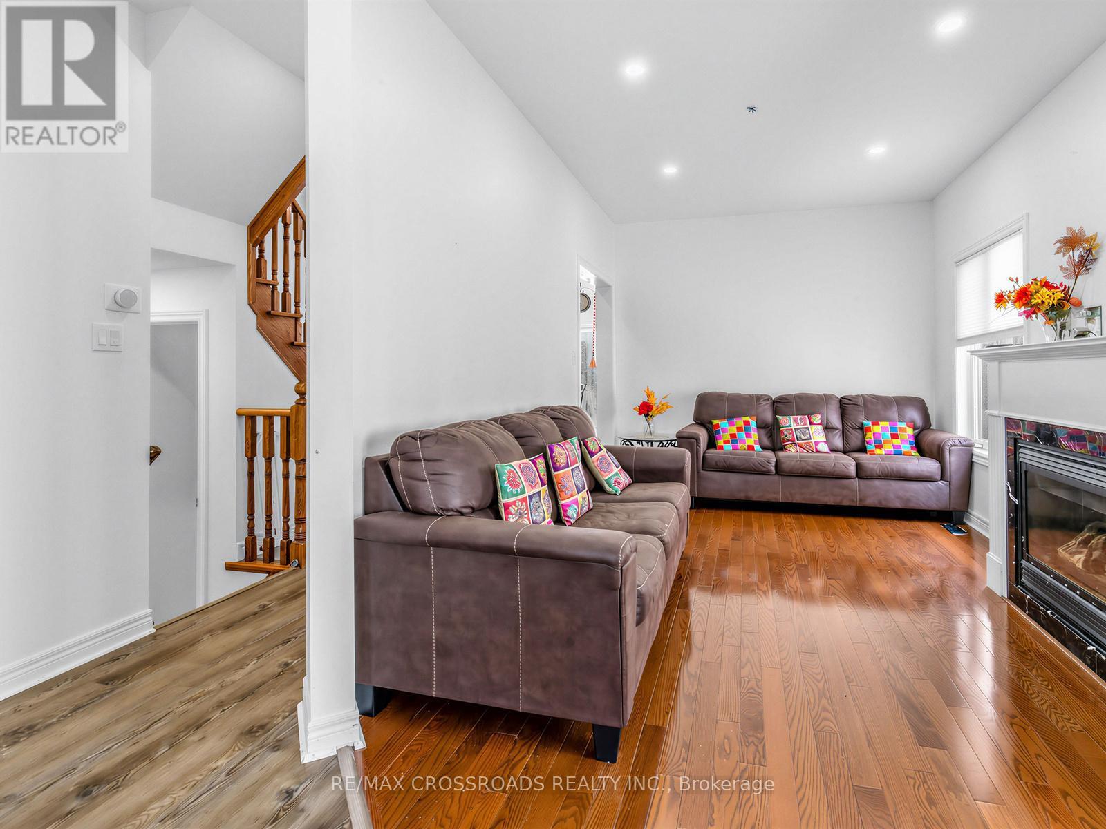 23 Worthview Drive S, Vaughan, ON - Indoor Photo Showing Living Room With Fireplace