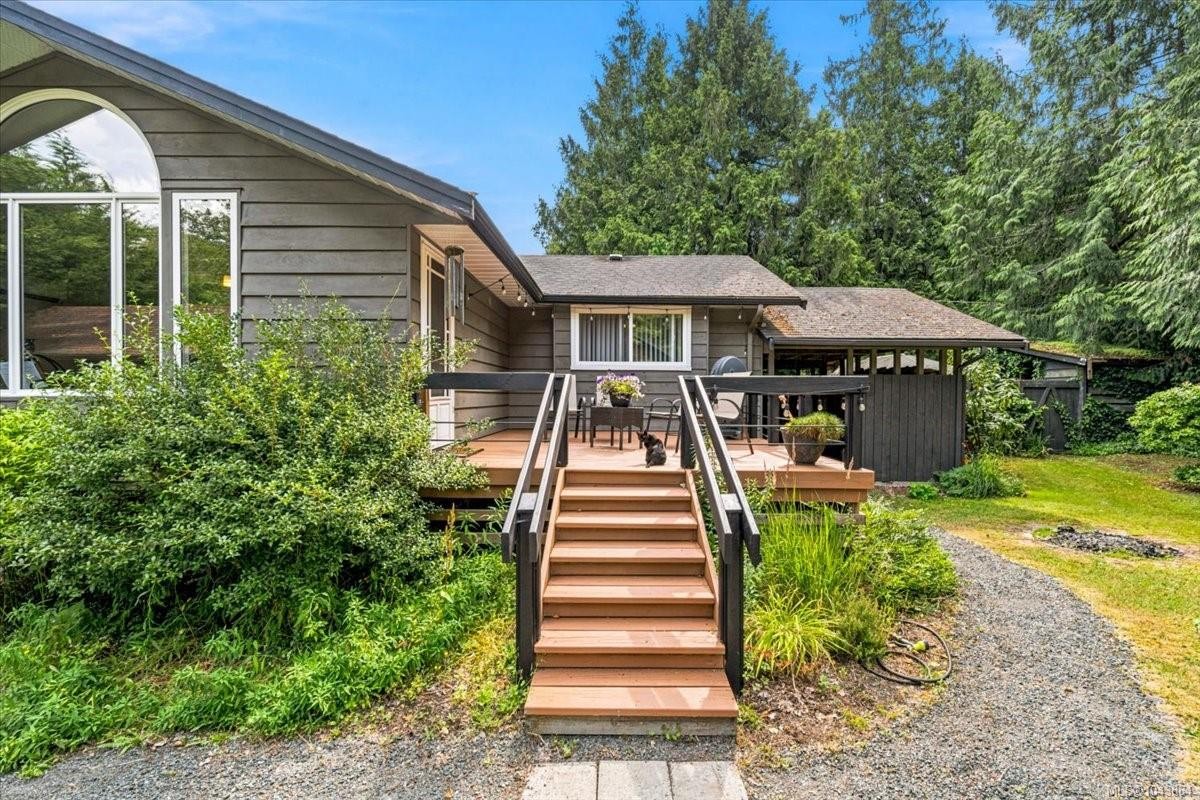 381 Dunsmuir Rd, Qualicum Beach, BC