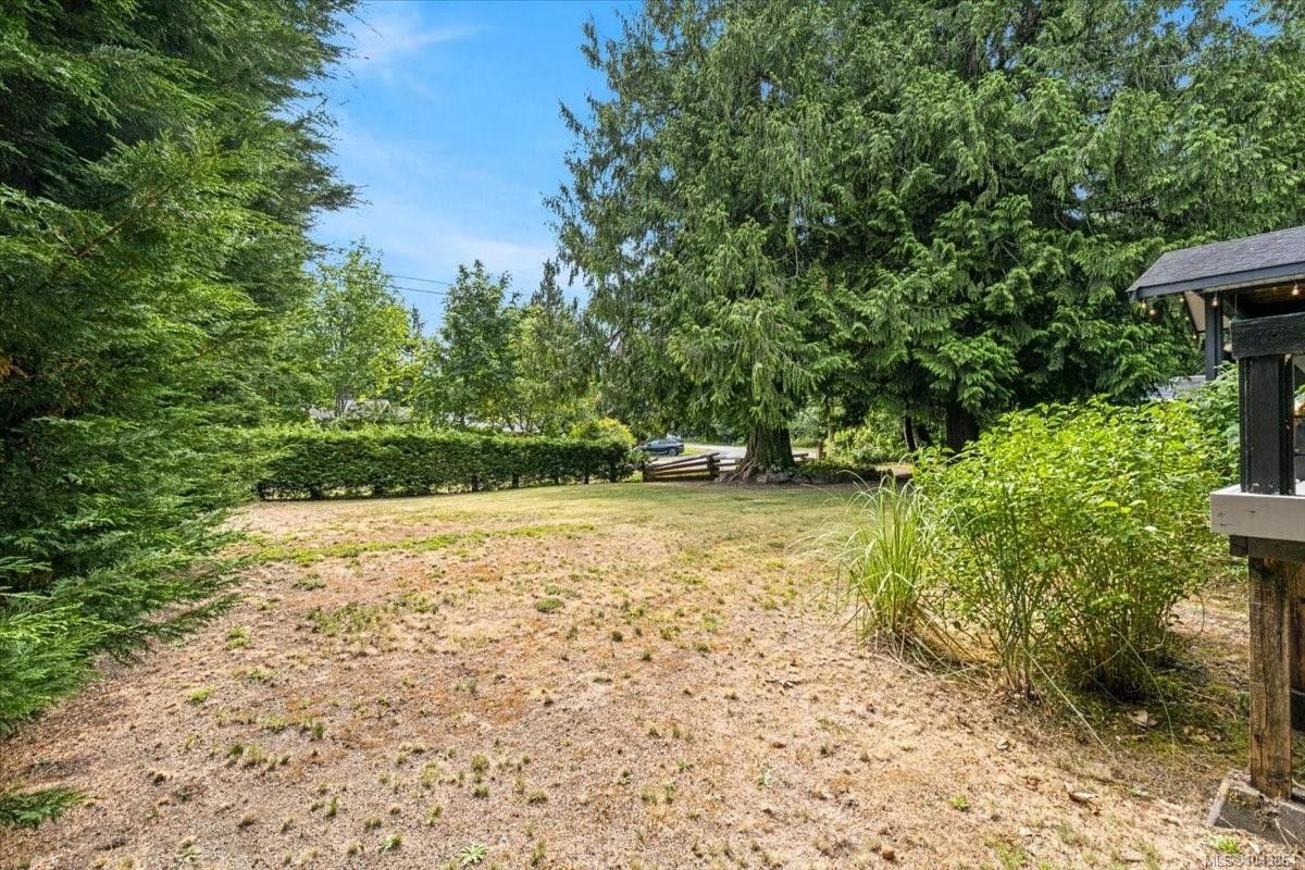 381 Dunsmuir Rd, Qualicum Beach, BC