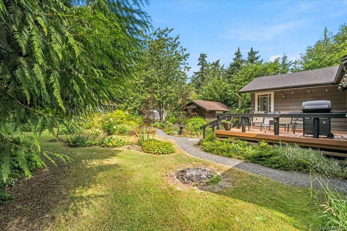 381 Dunsmuir Rd, Qualicum Beach, BC