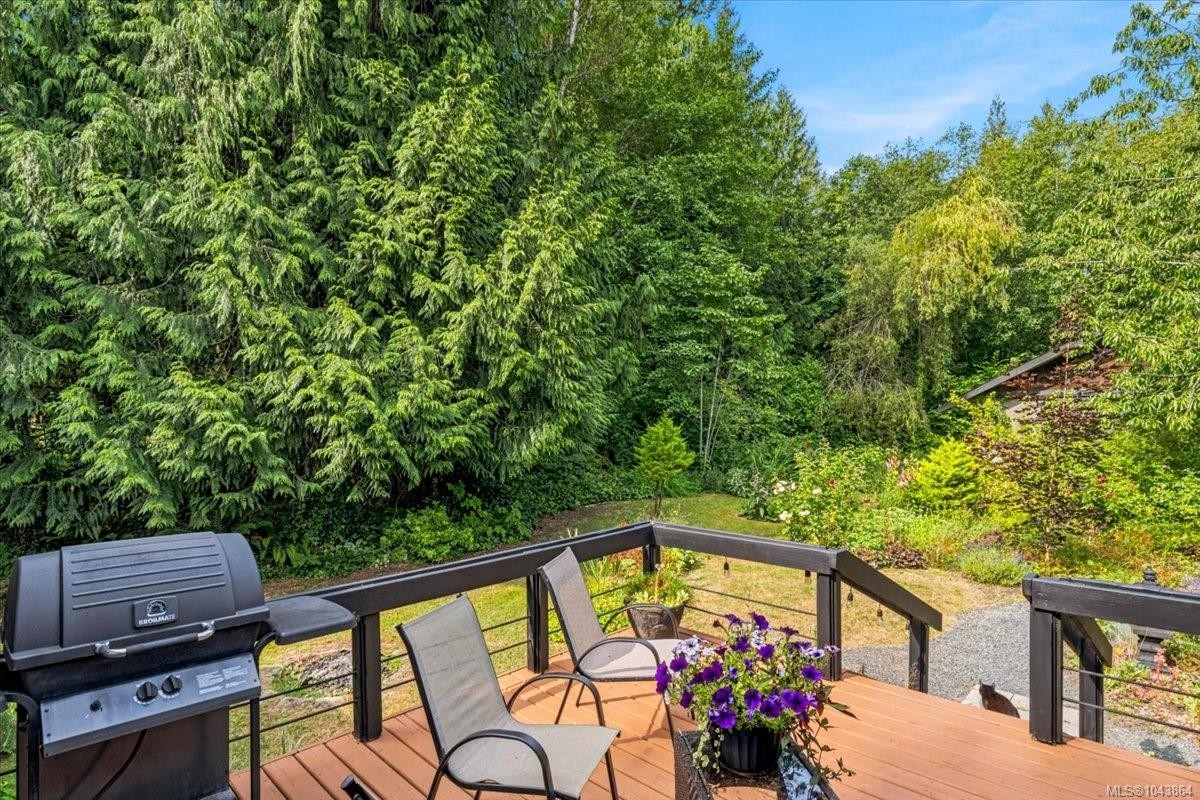 381 Dunsmuir Rd, Qualicum Beach, BC