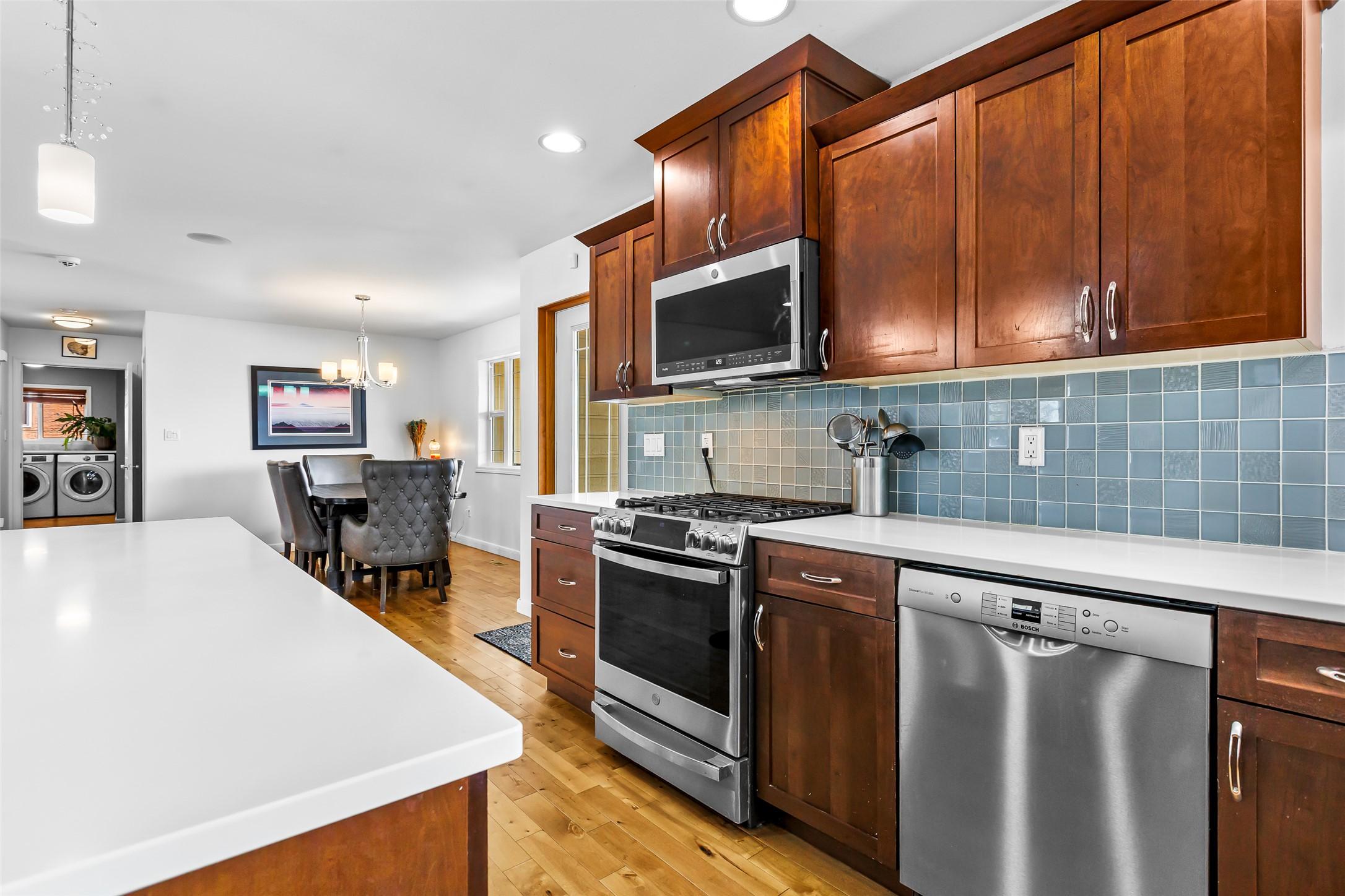 1901 Alder Street, Creston, BC - Indoor Photo Showing Kitchen
