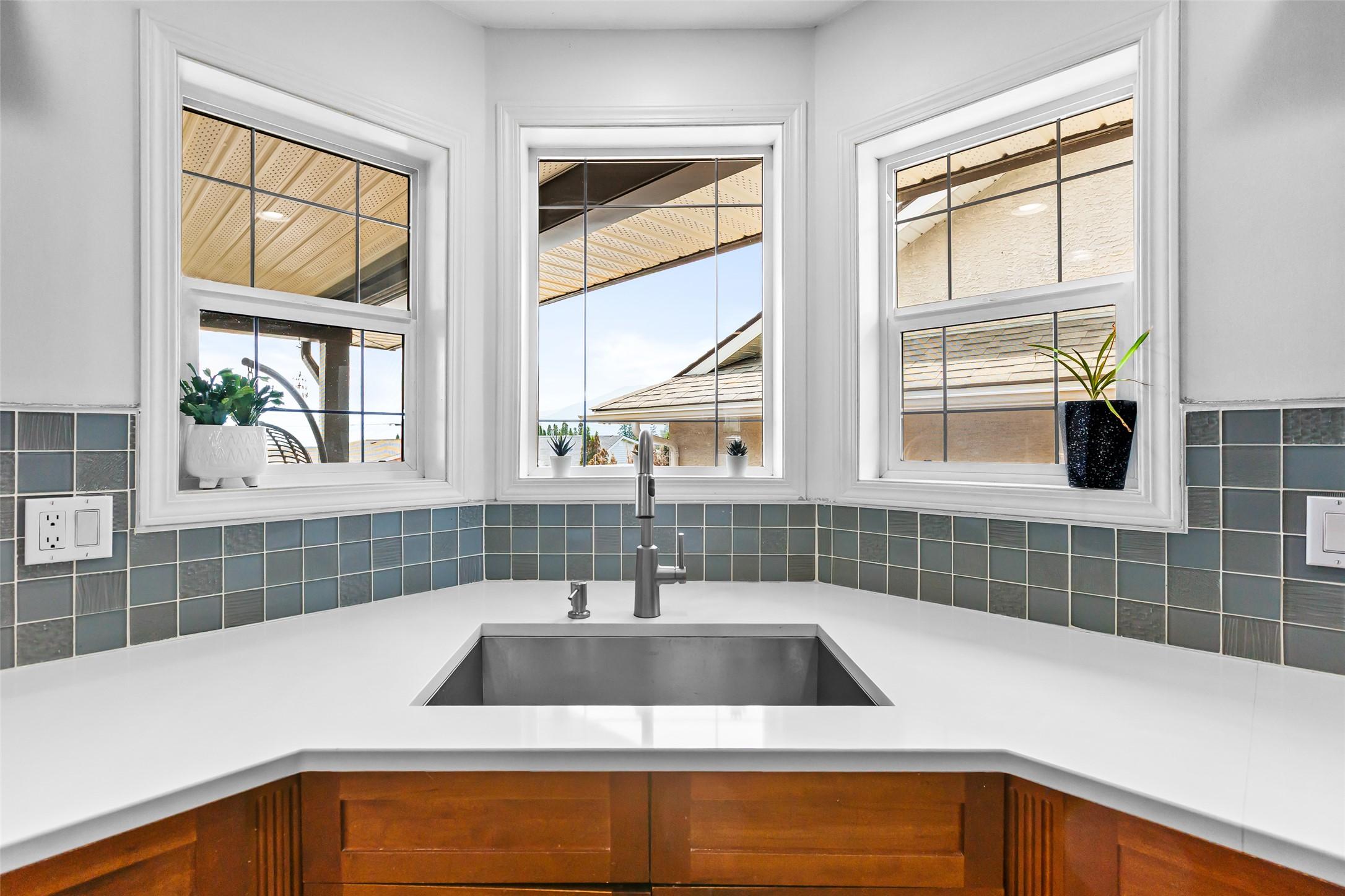 1901 Alder Street, Creston, BC - Indoor Photo Showing Kitchen