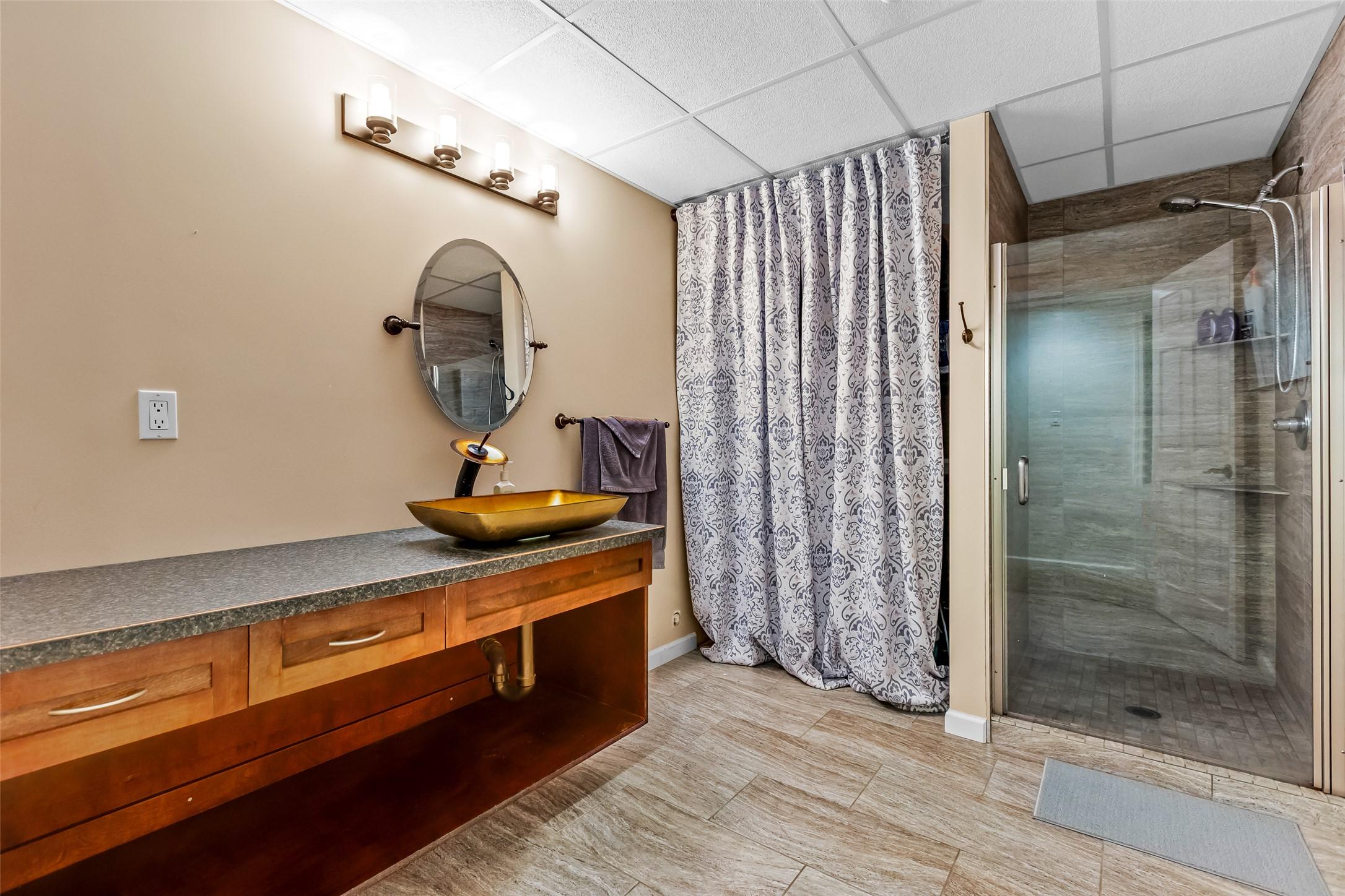 1901 Alder Street, Creston, BC - Indoor
