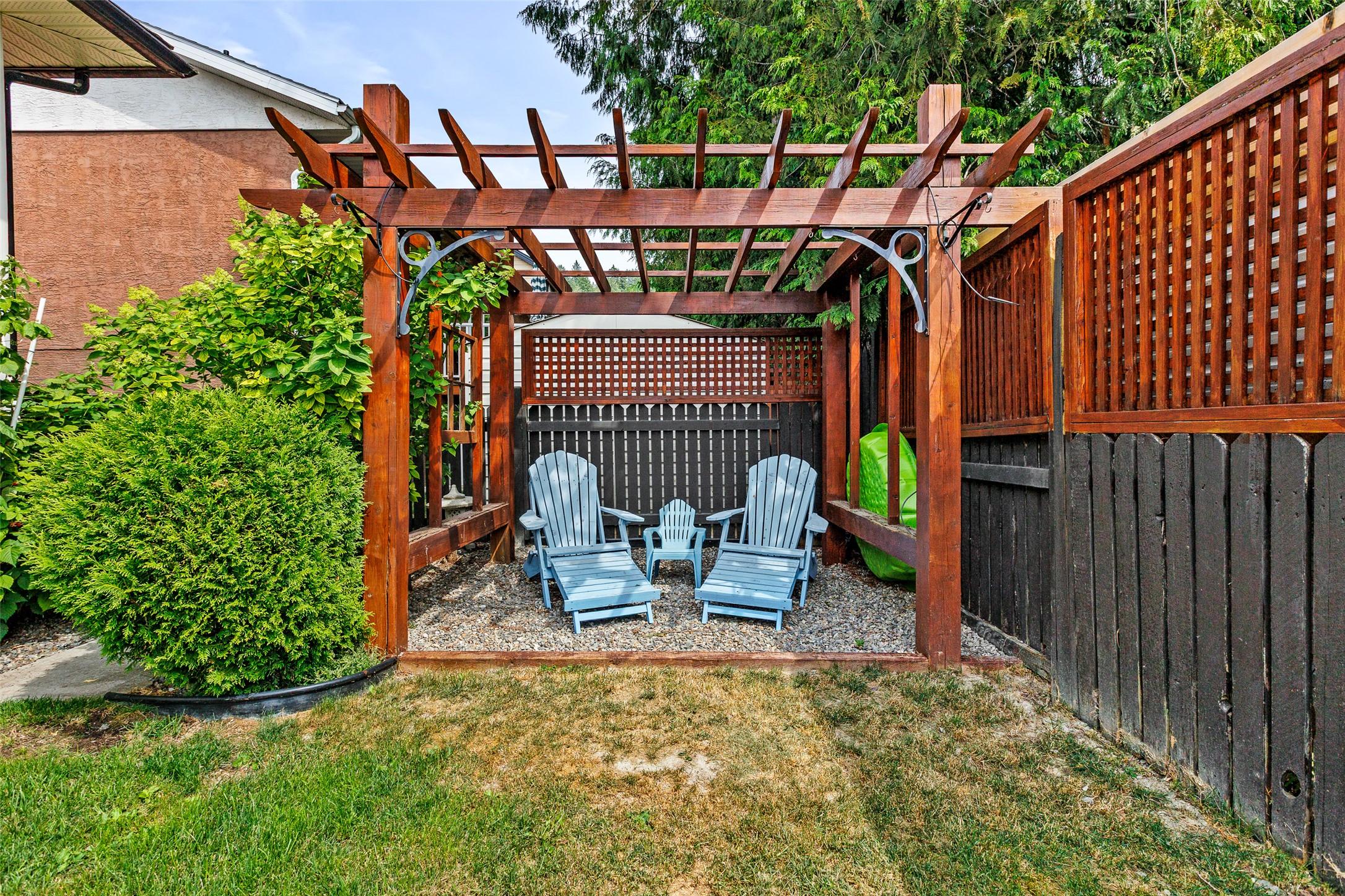 1901 Alder Street, Creston, BC - Outdoor With Deck Patio Veranda With Exterior