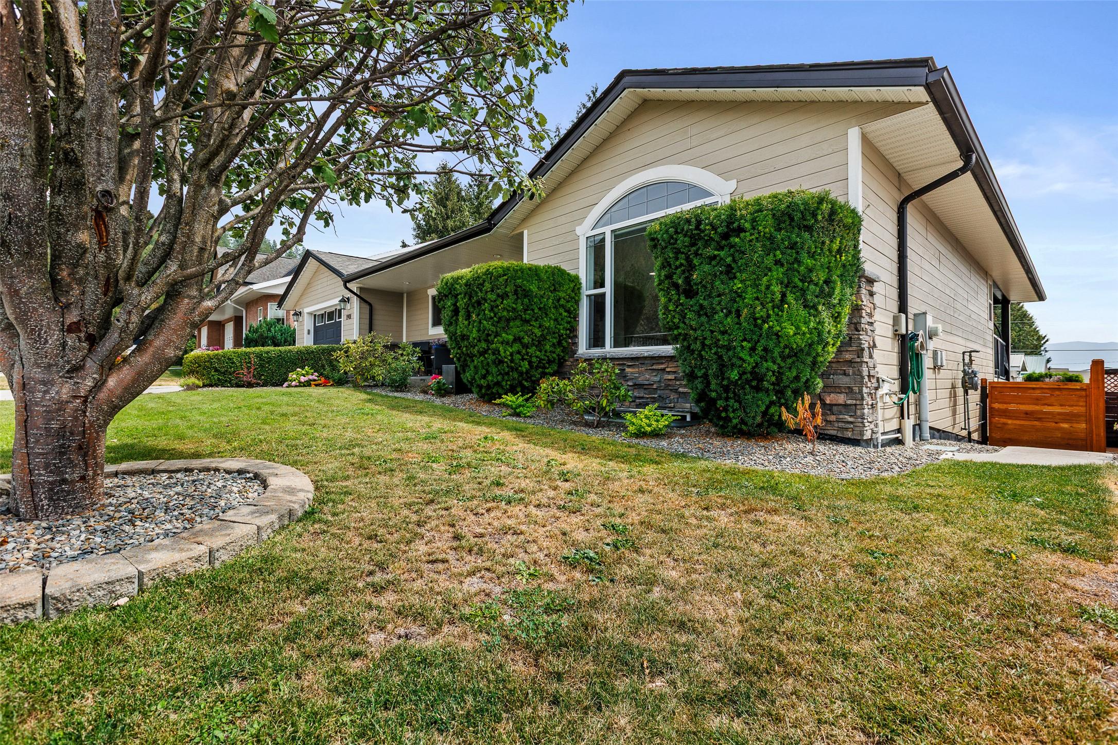 1901 Alder Street, Creston, BC - Outdoor