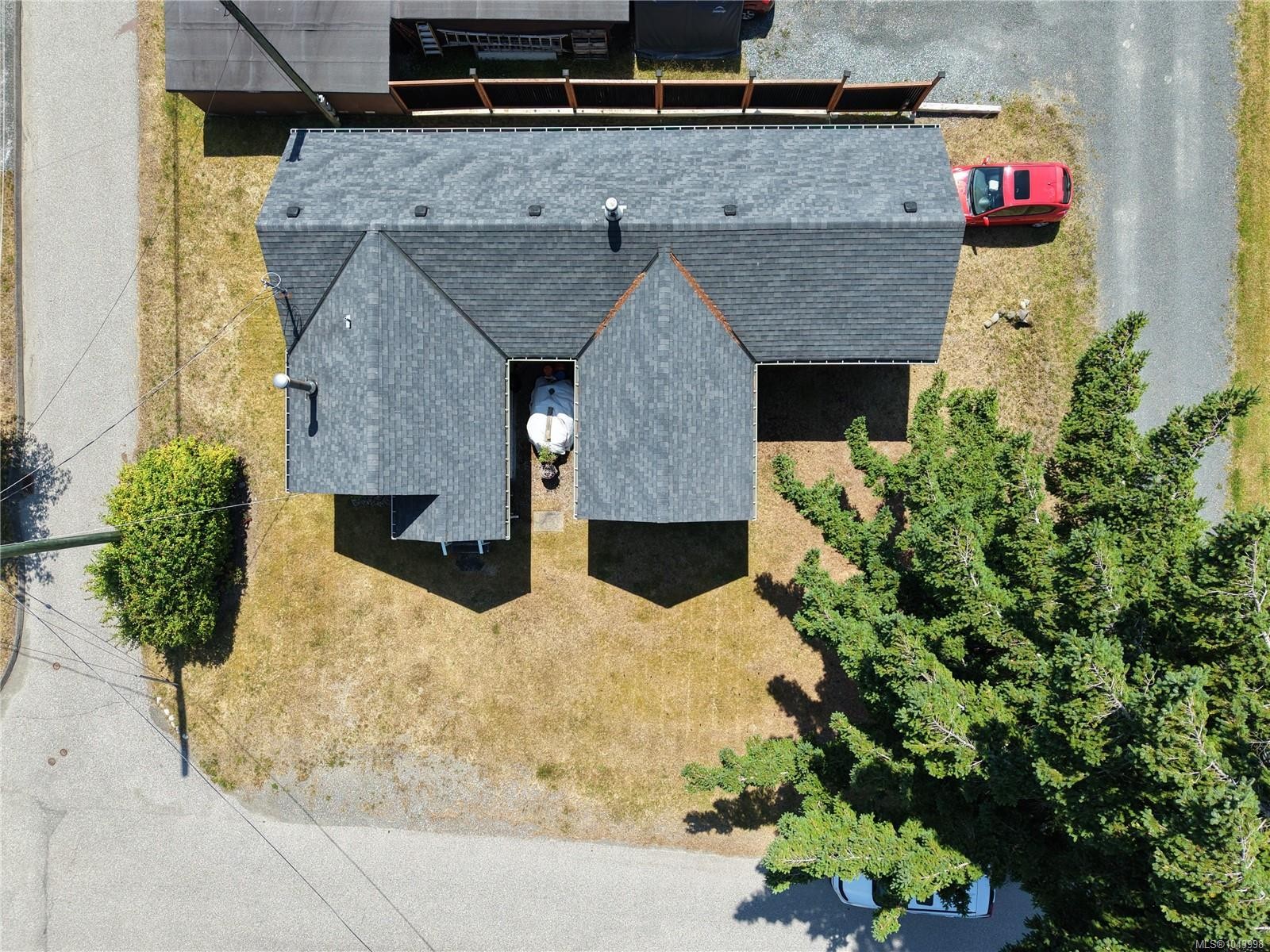 46 Pinder Ave, Woss, BC