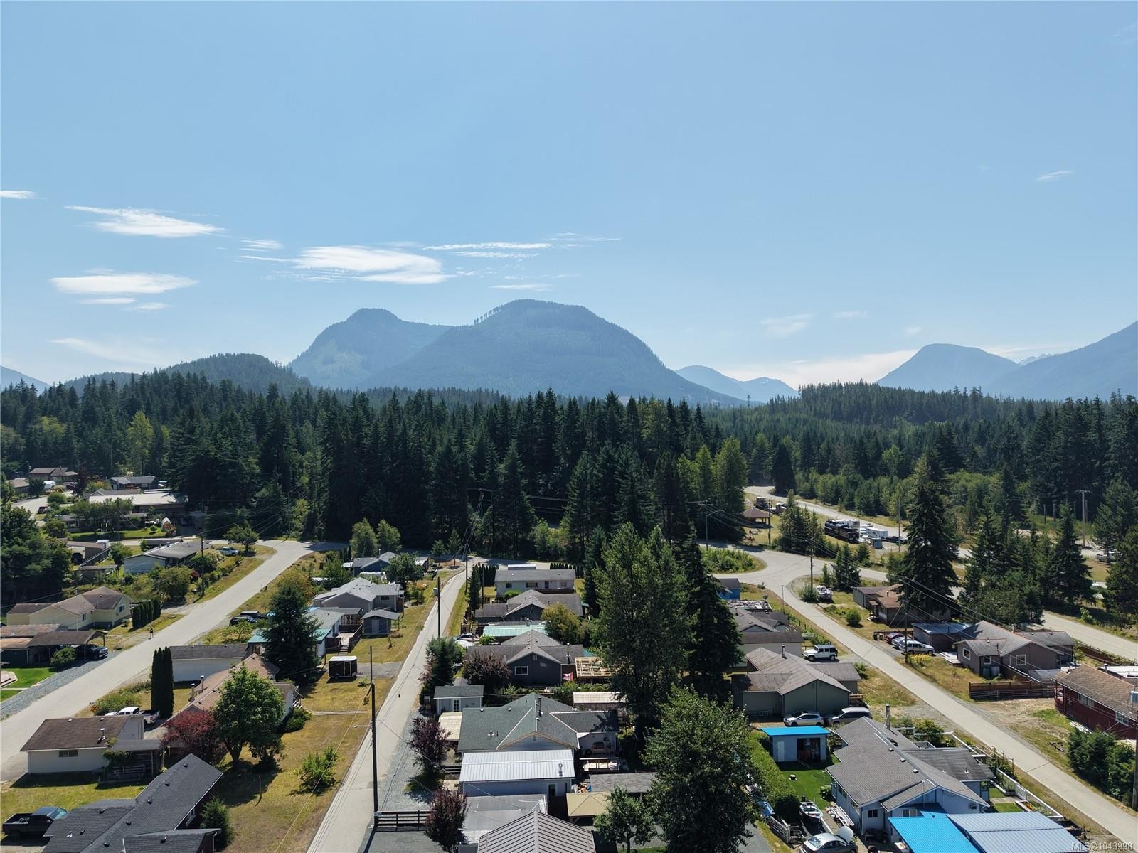 46 Pinder Ave, Woss, BC