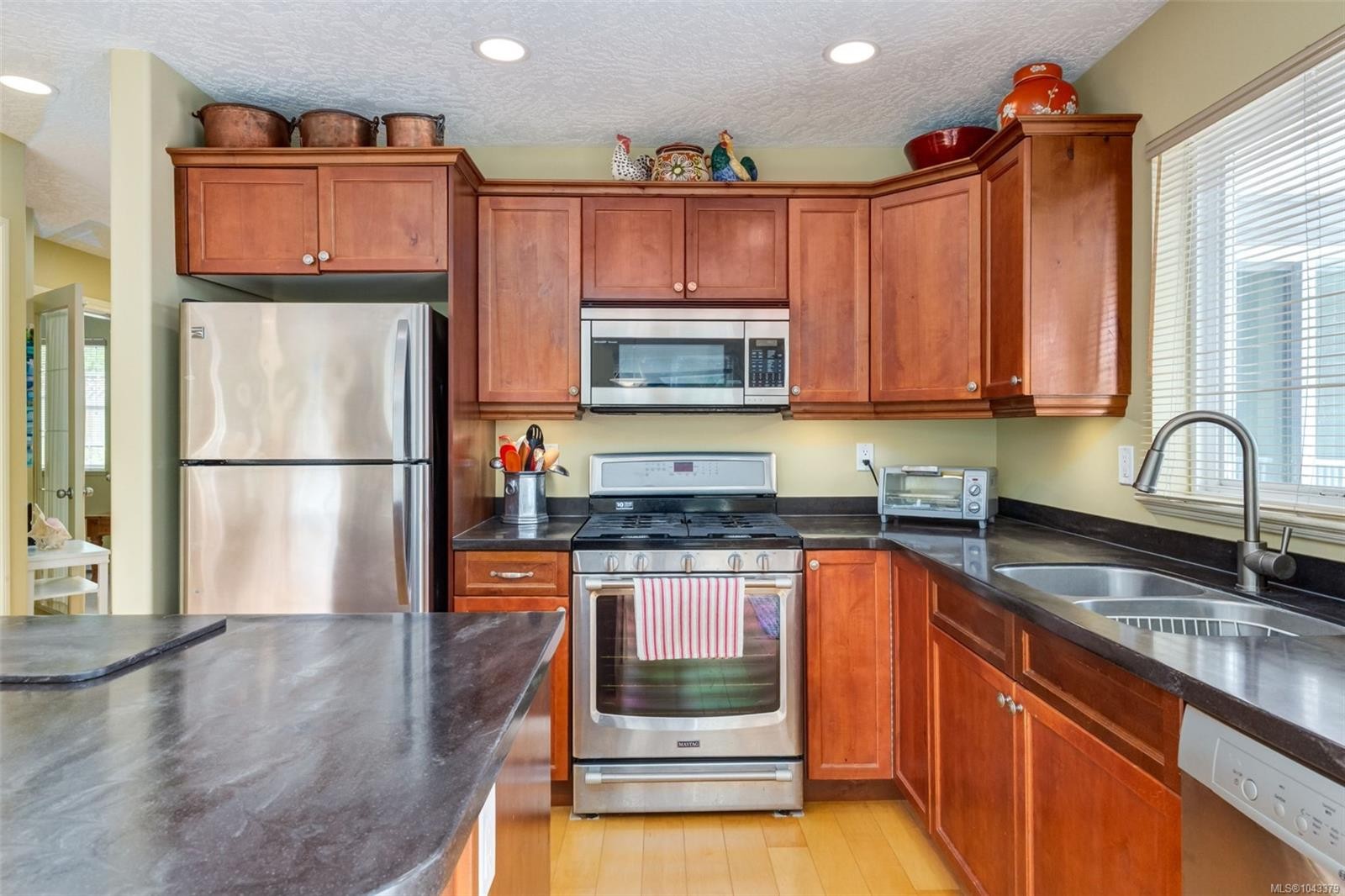 1731 Dar'S Pl, Qualicum Beach, BC