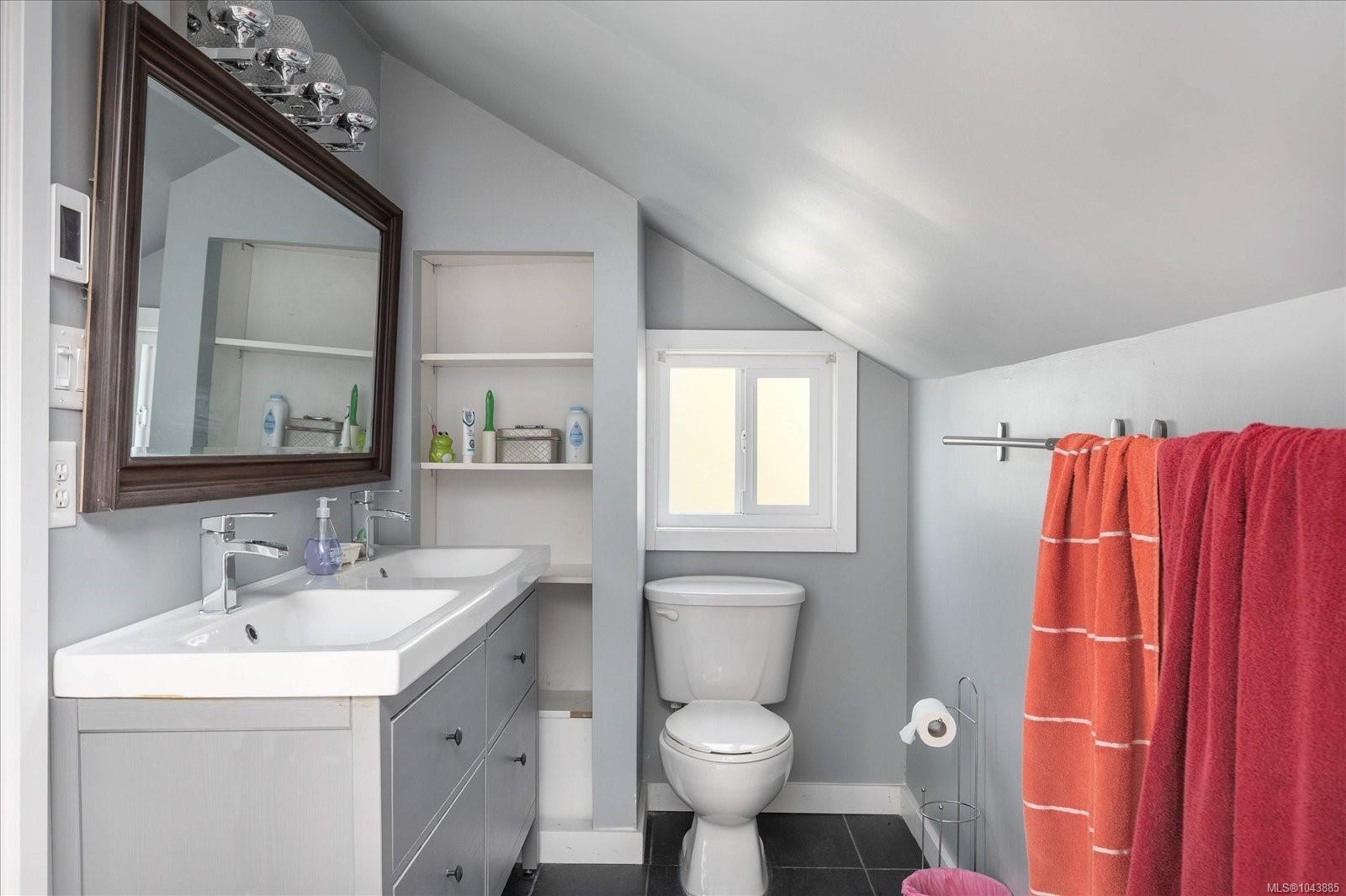 342 Howard Ave, Nanaimo, BC
