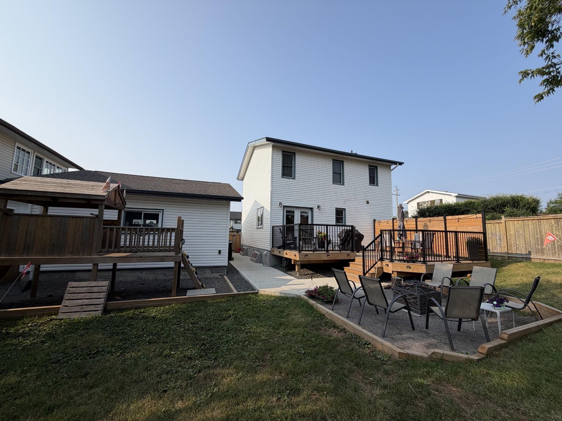 338 Dacre Street, Thunder Bay, ON - Outdoor With Deck Patio Veranda