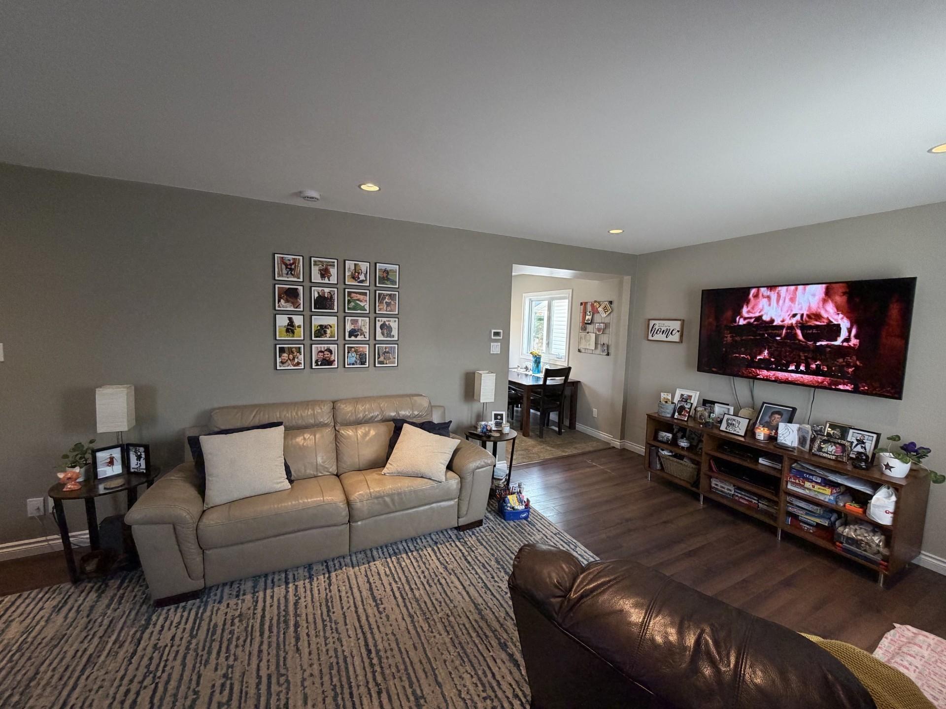 338 Dacre Street, Thunder Bay, ON - Indoor Photo Showing Living Room